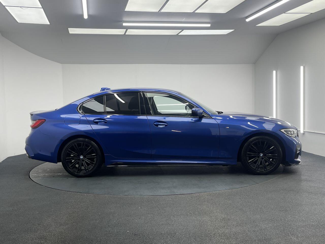 BMW 3 Series - Image 14