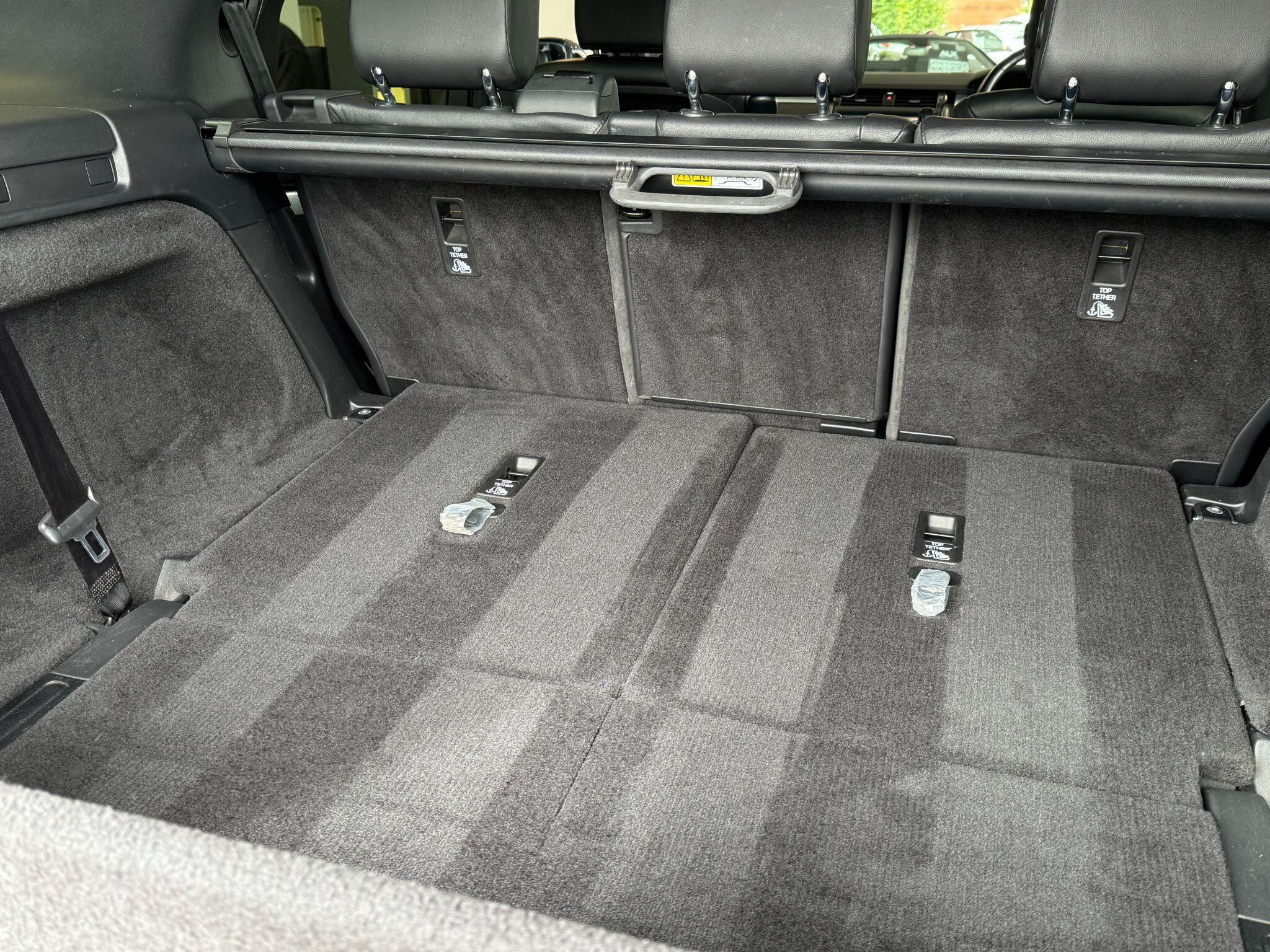 Land Rover Discovery - Image 16