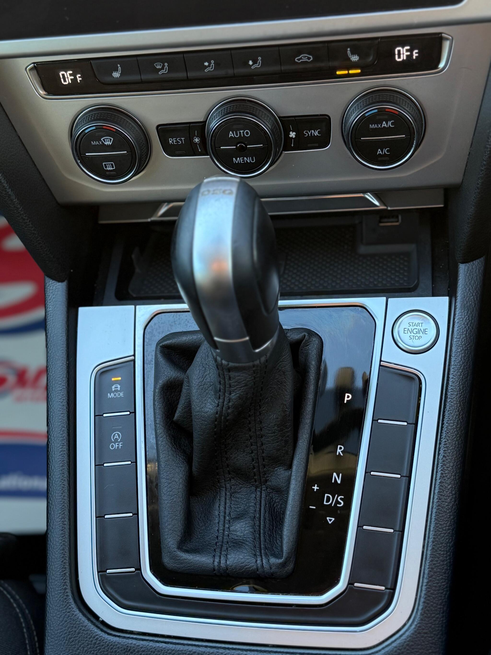 Volkswagen Passat - Image 39