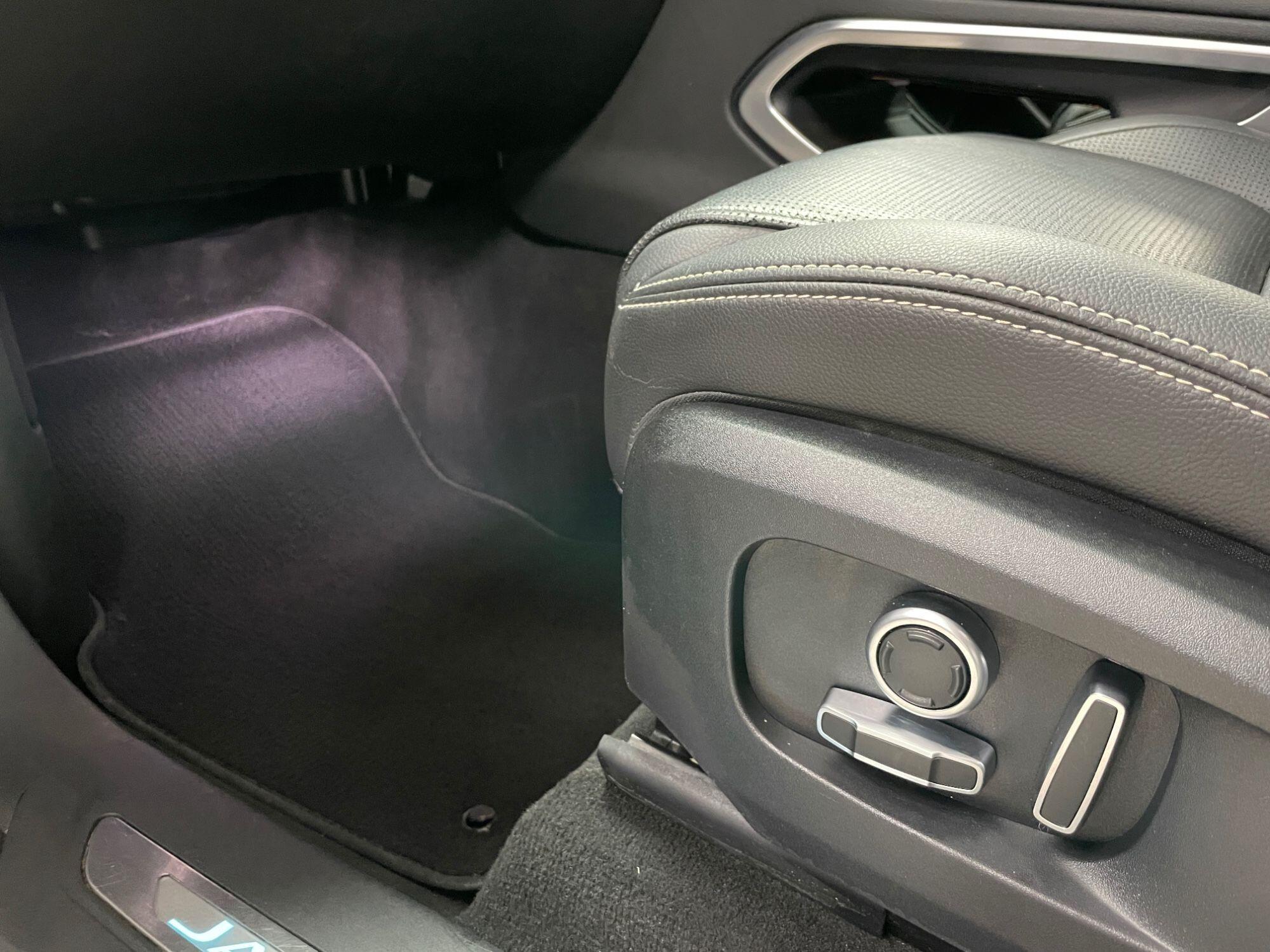 Jaguar F-Pace - Image 34