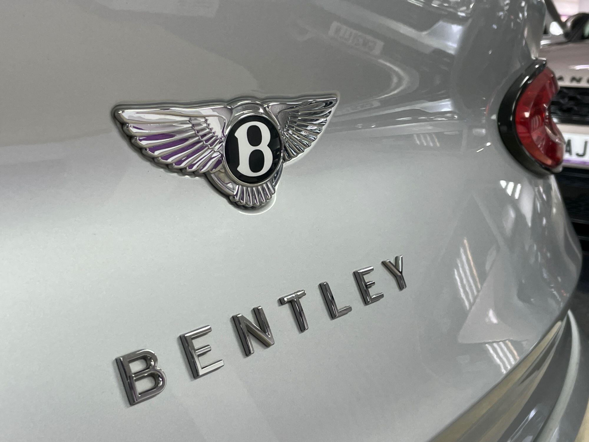 Bentley Bentayga - Image 12