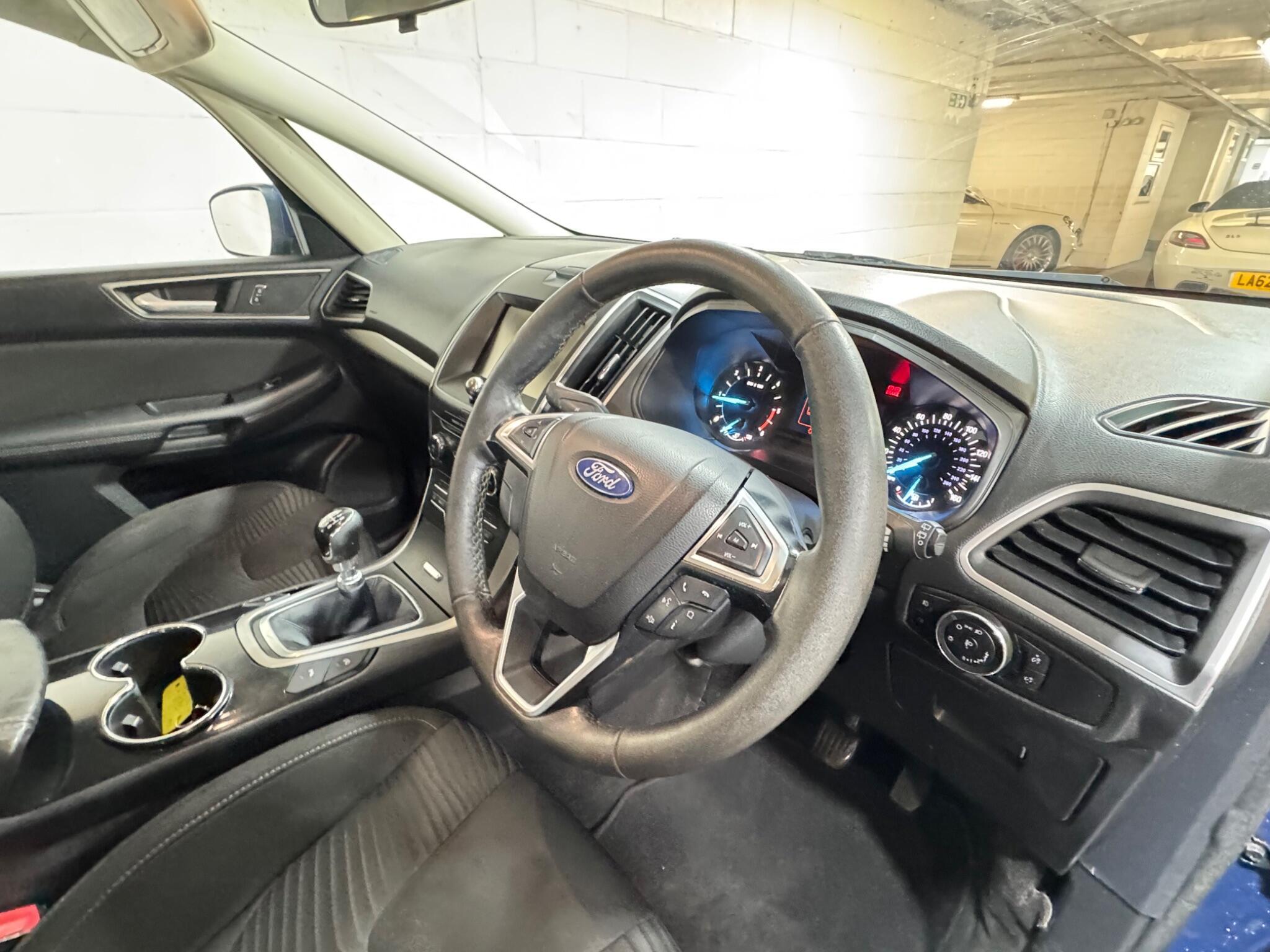 Ford S-MAX - Image 8