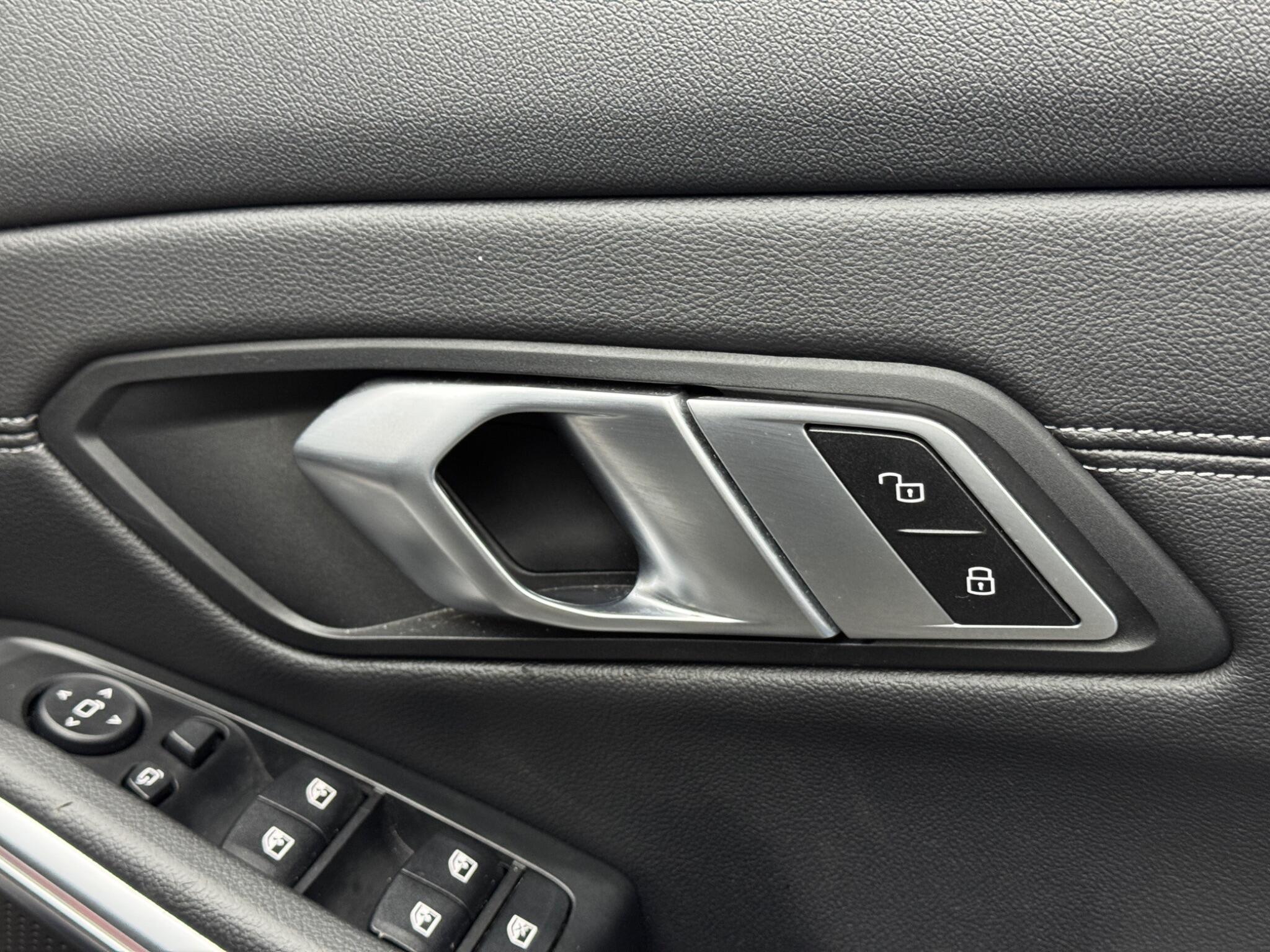 BMW 3 Series - Image 44