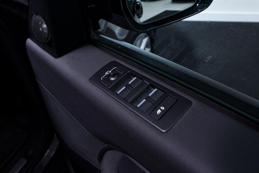 Land Rover Discovery - Image 31