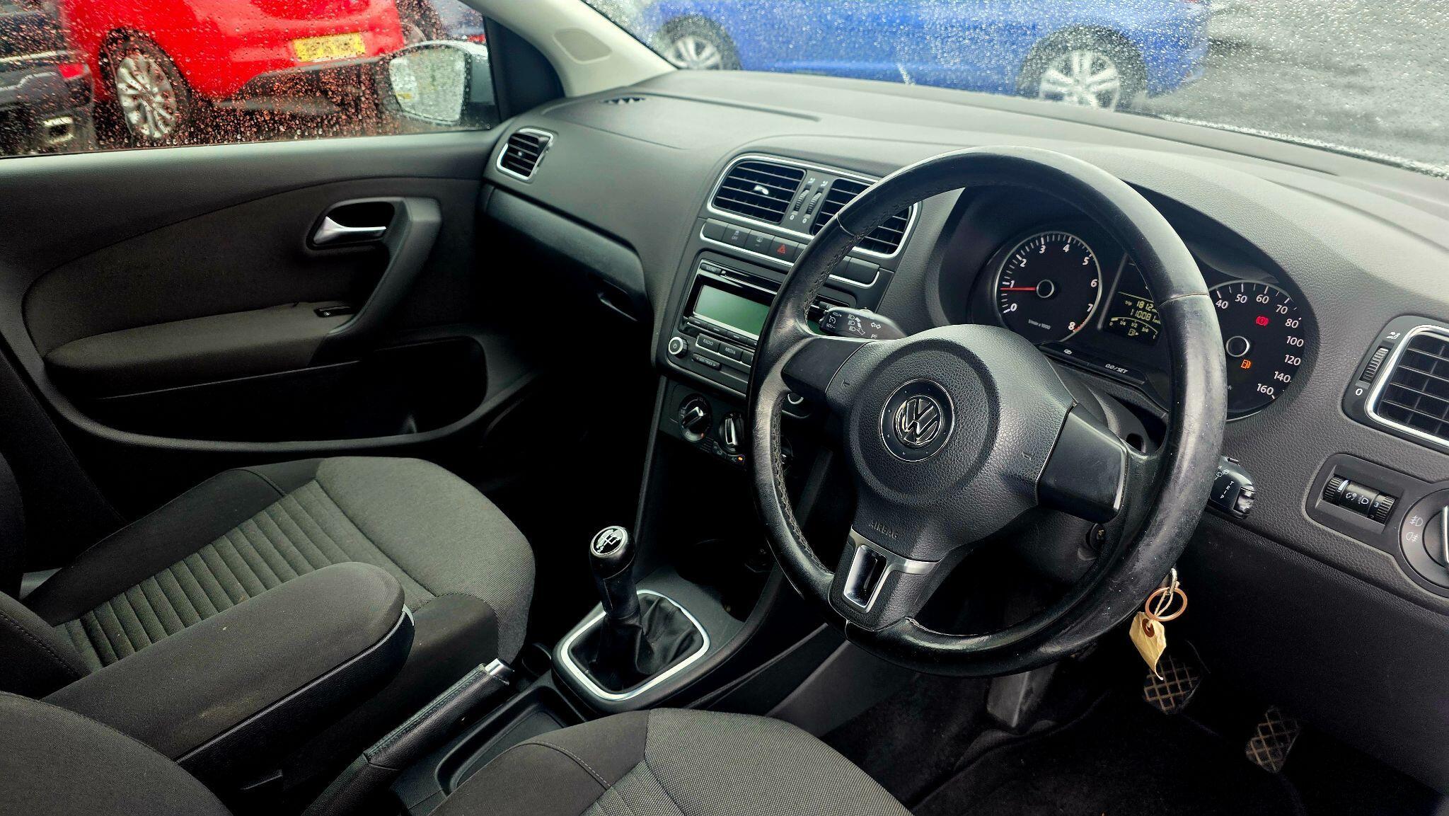Volkswagen Polo - Image 11