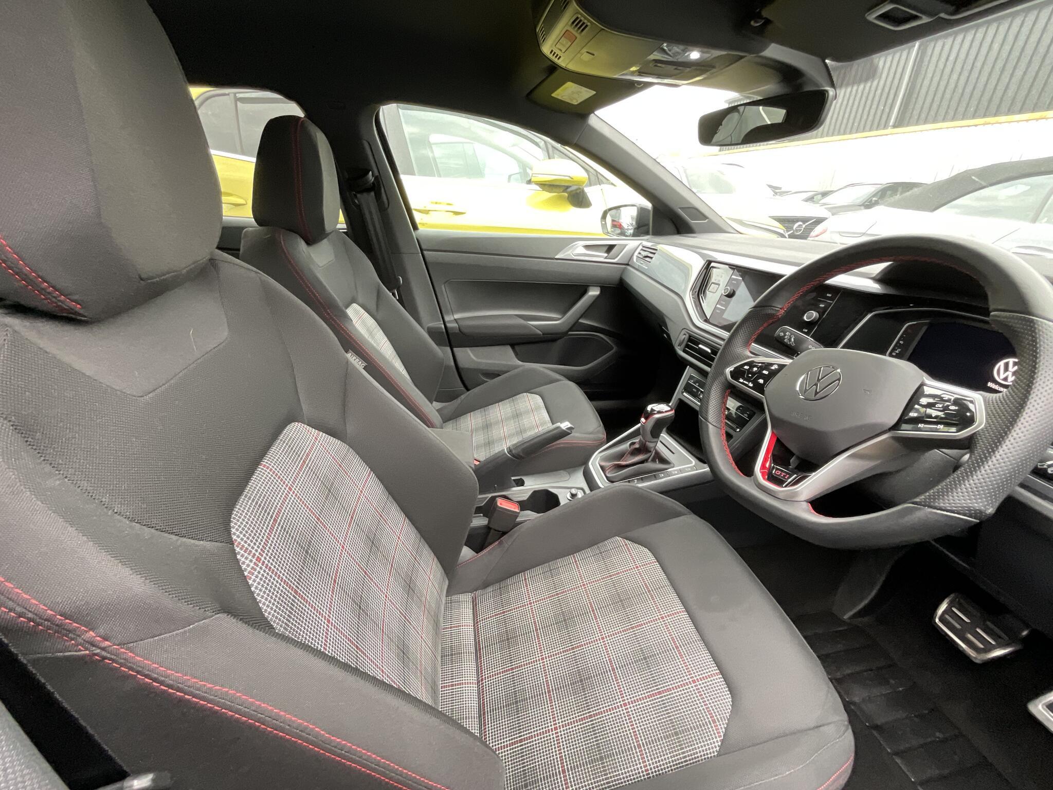 Volkswagen Polo - Image 9