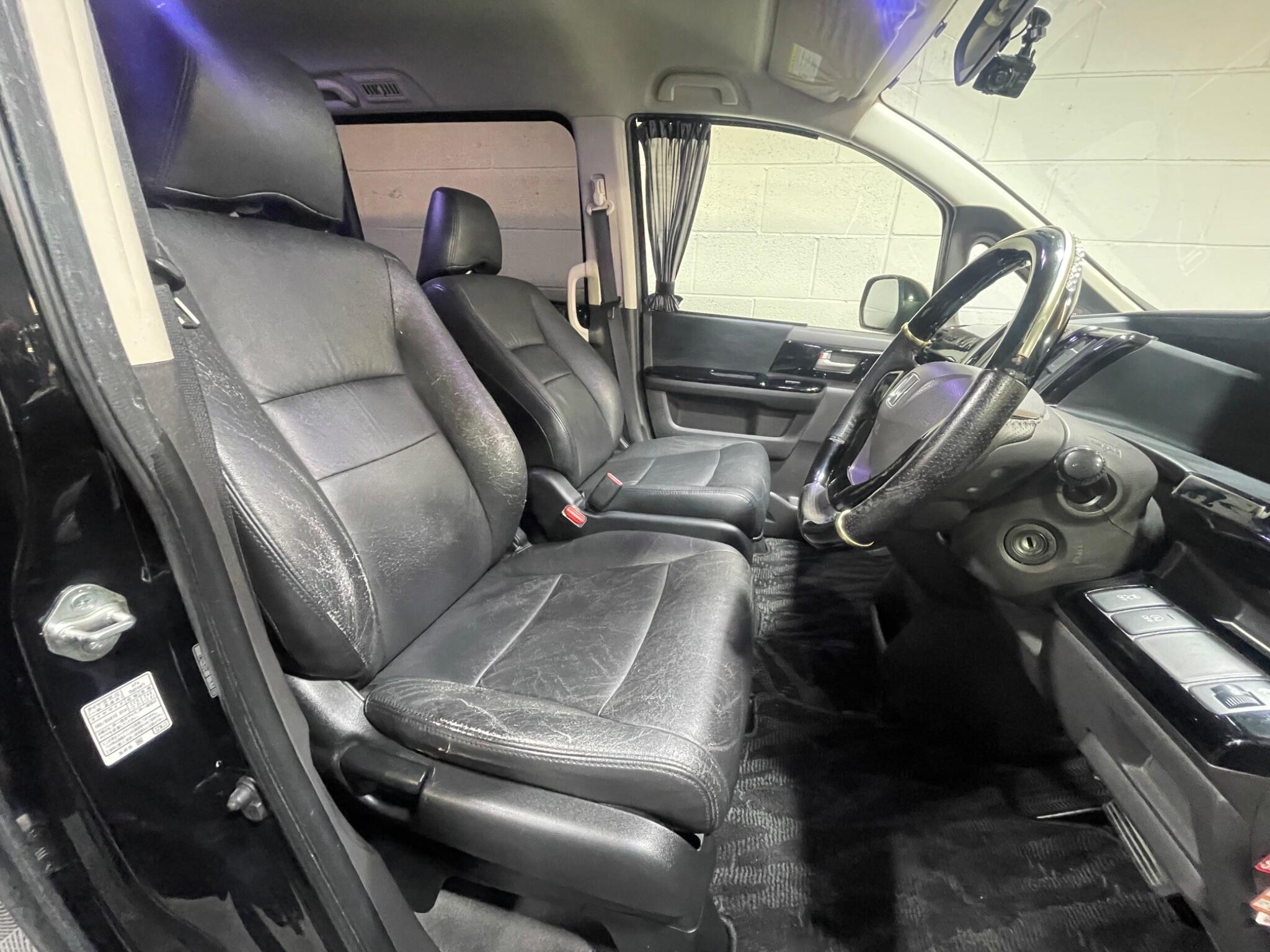 Honda Stepwagon - Image 7