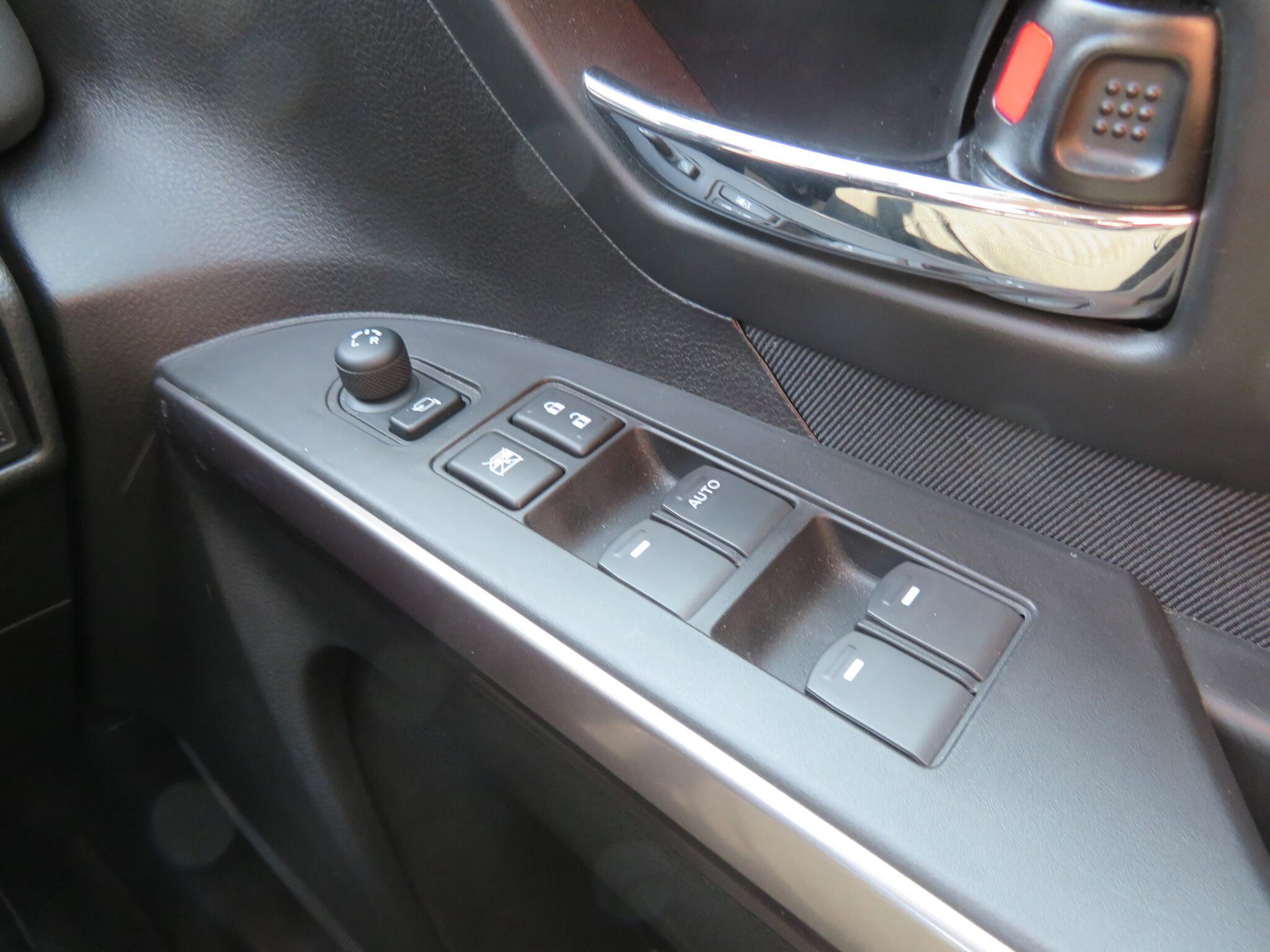 Suzuki S-Cross - Image 19
