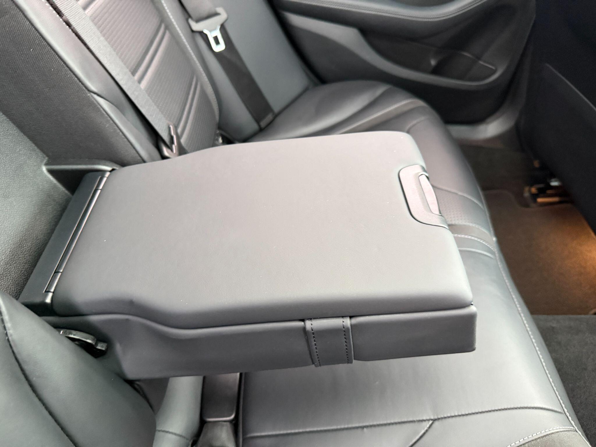 Mercedes C Class - Image 36