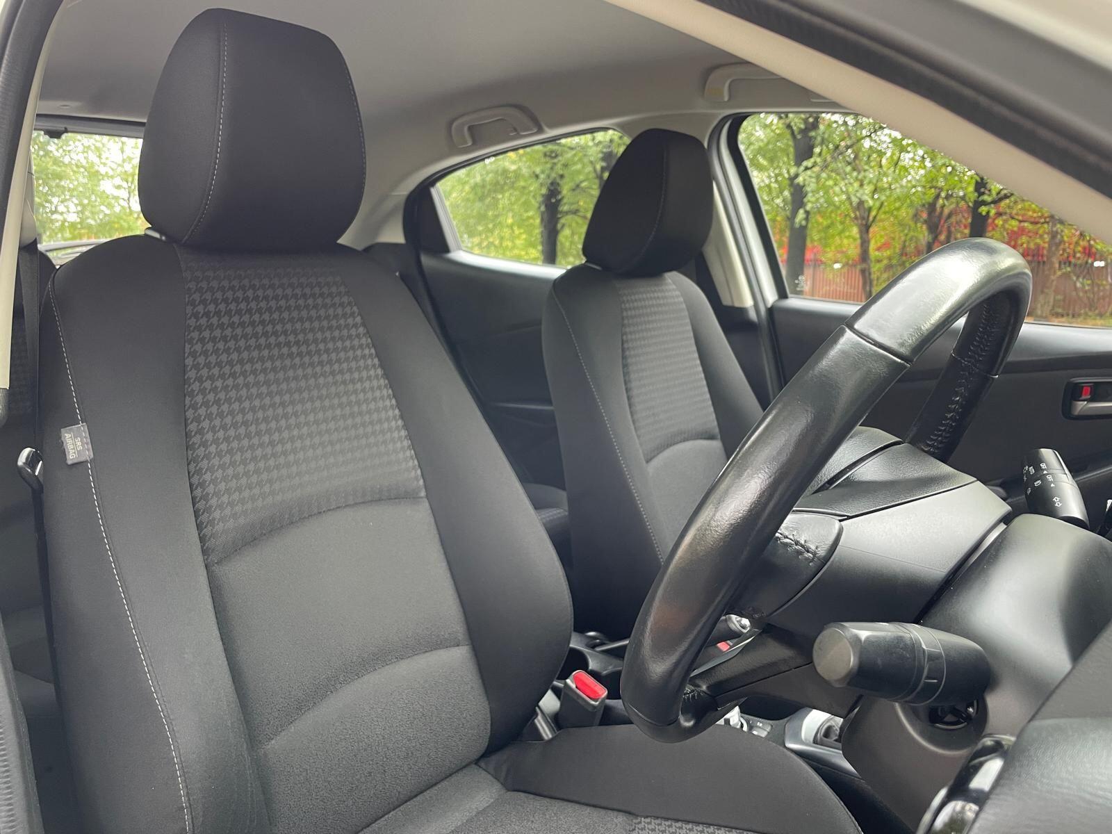 Mazda MAZDA2 - Image 17