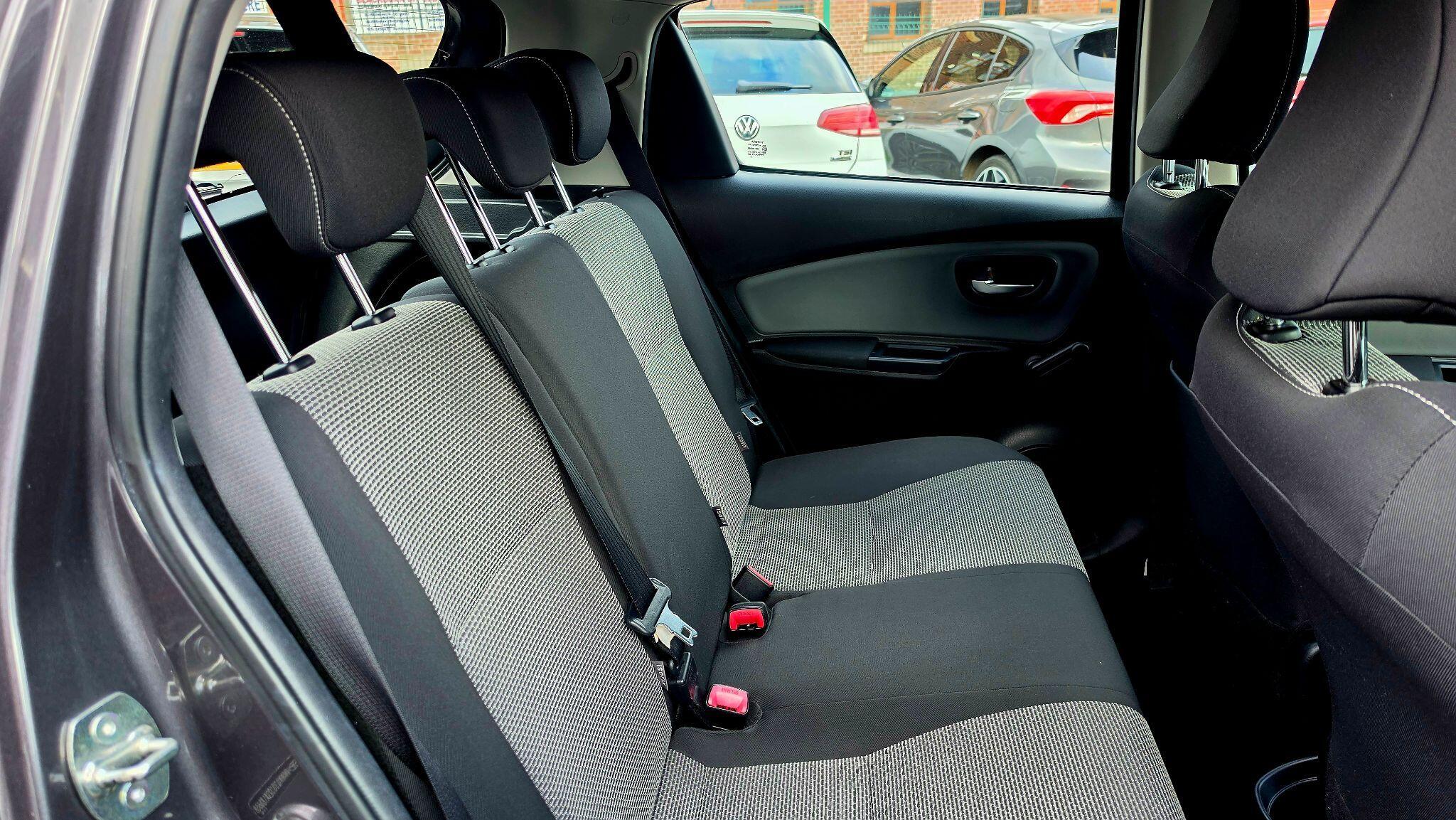 Toyota Yaris - Image 19