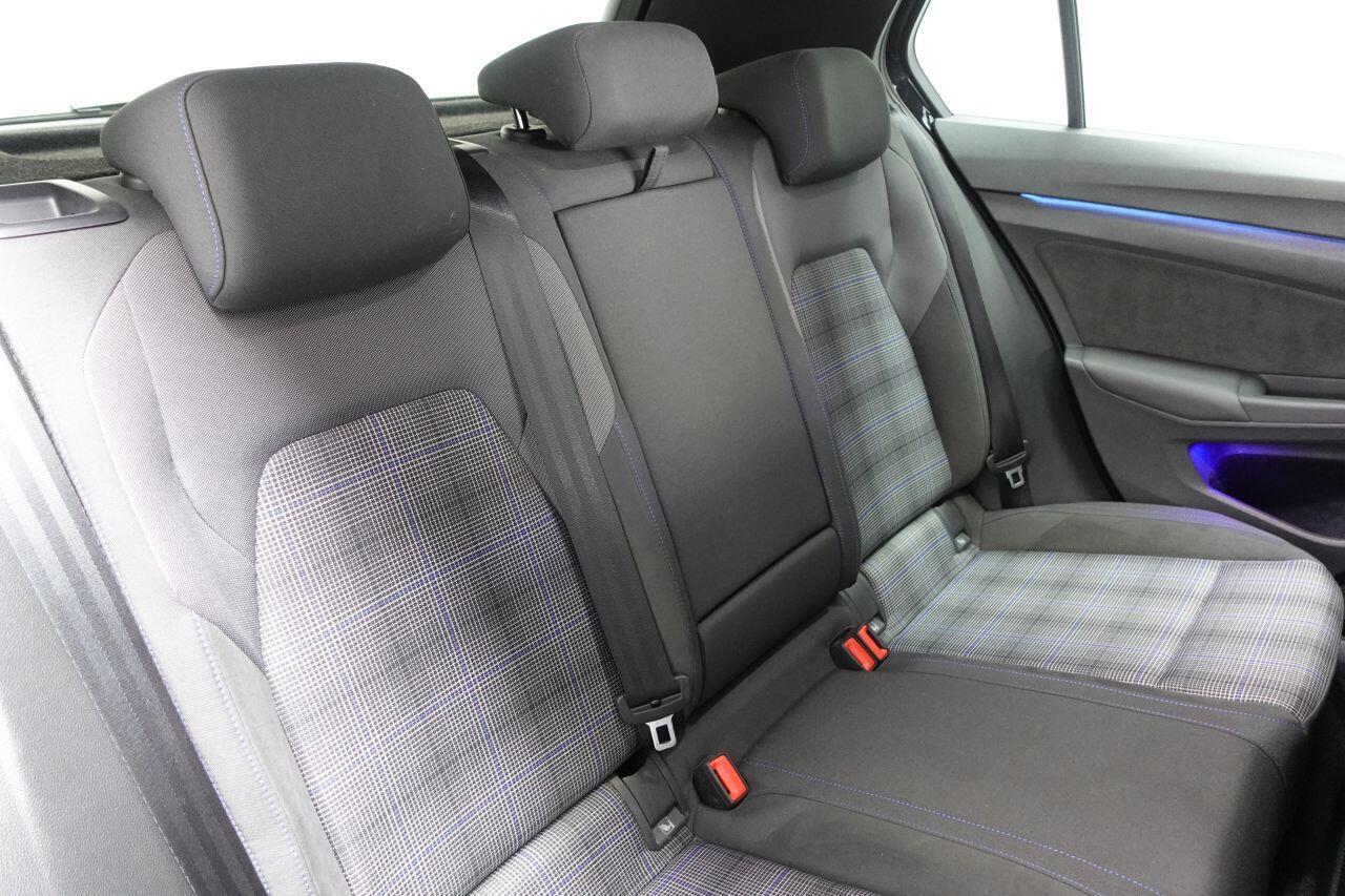 Volkswagen Golf - Image 20