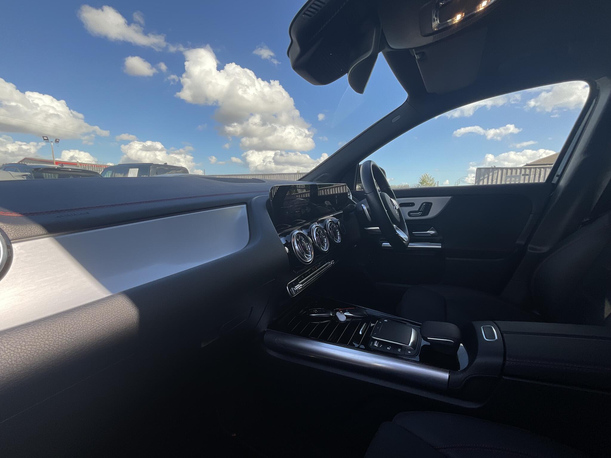 Mercedes Eqa - Image 16