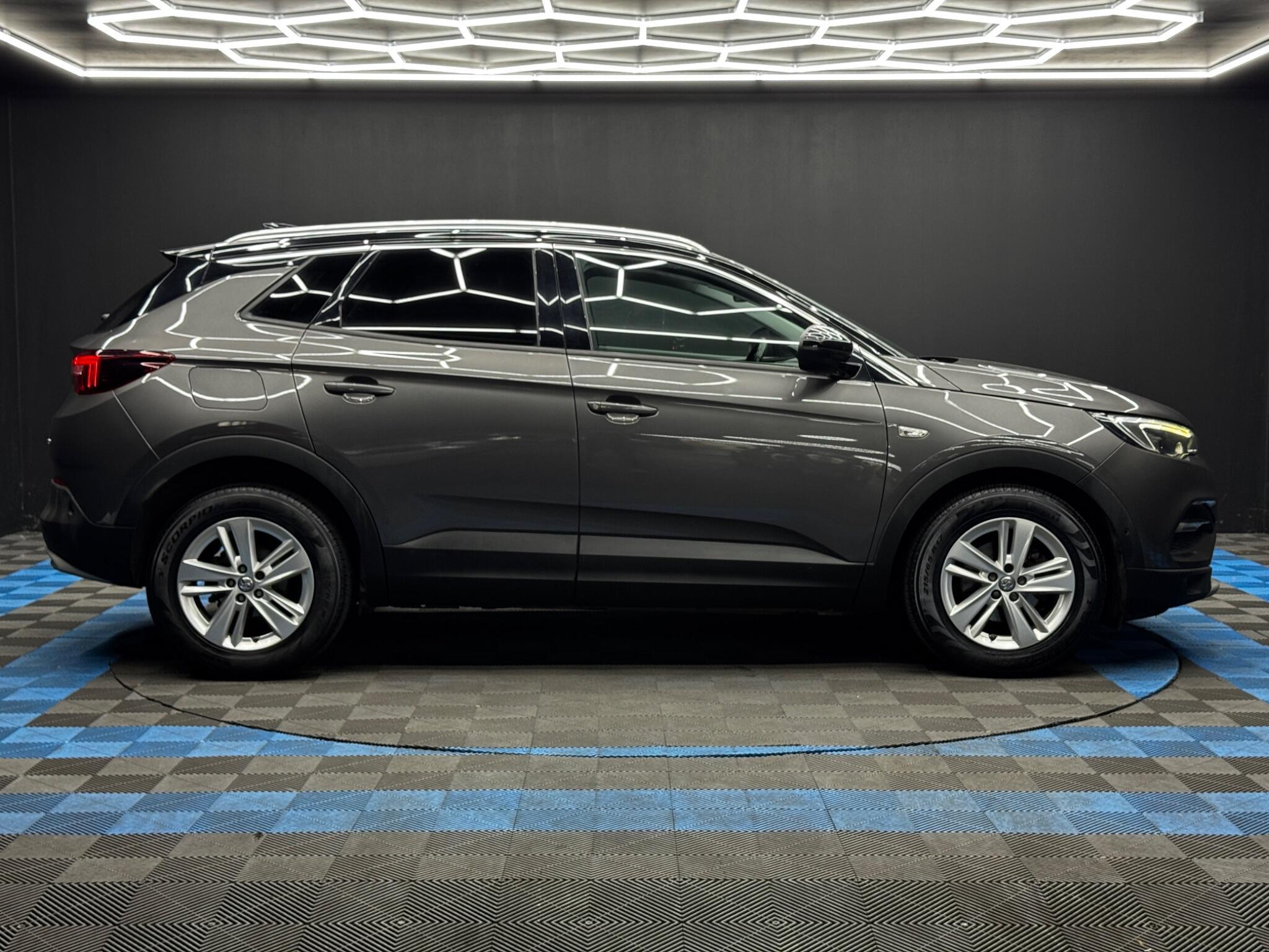 Vauxhall Grandland X - Image 4