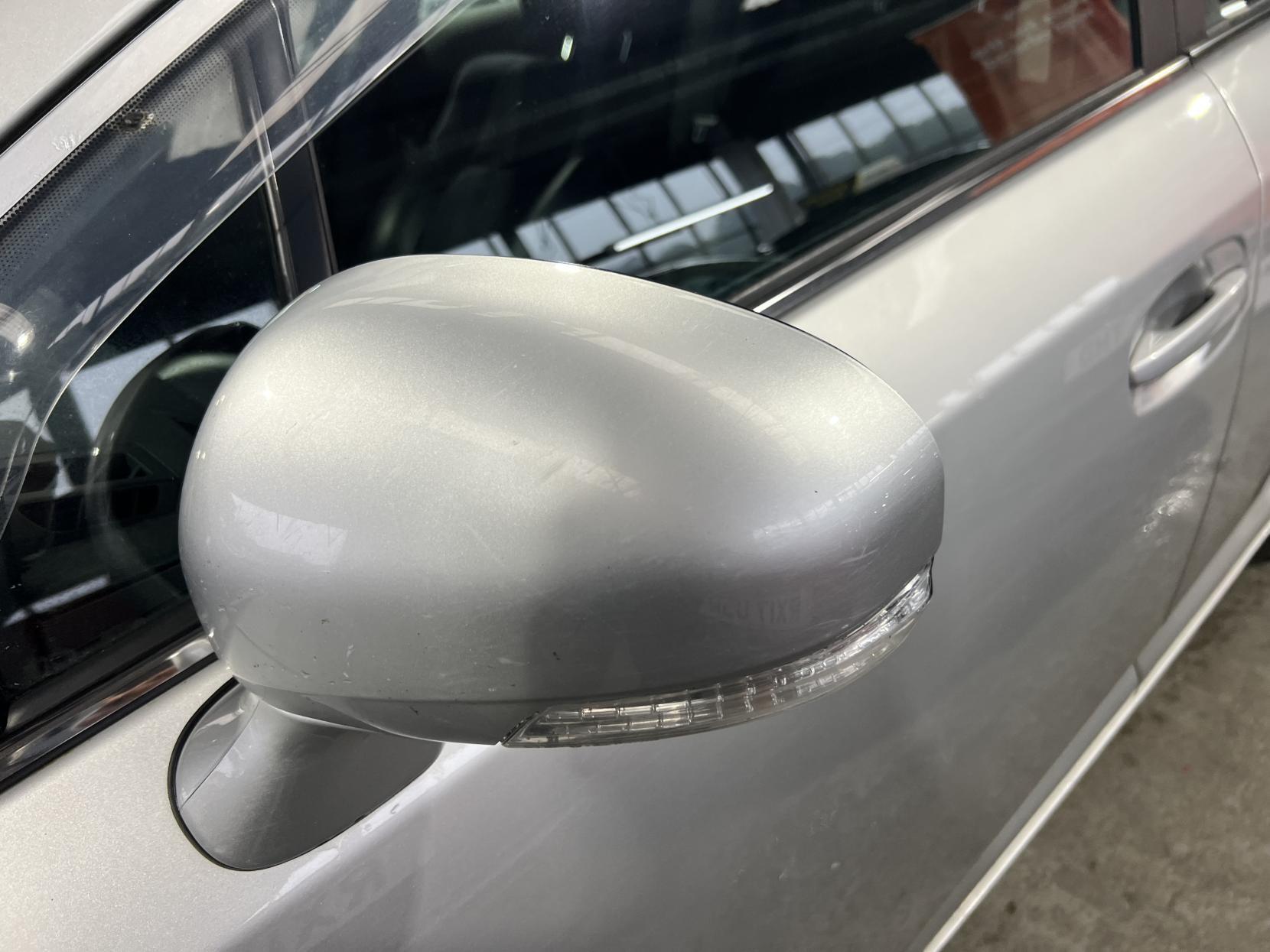Toyota Avensis - Image 10