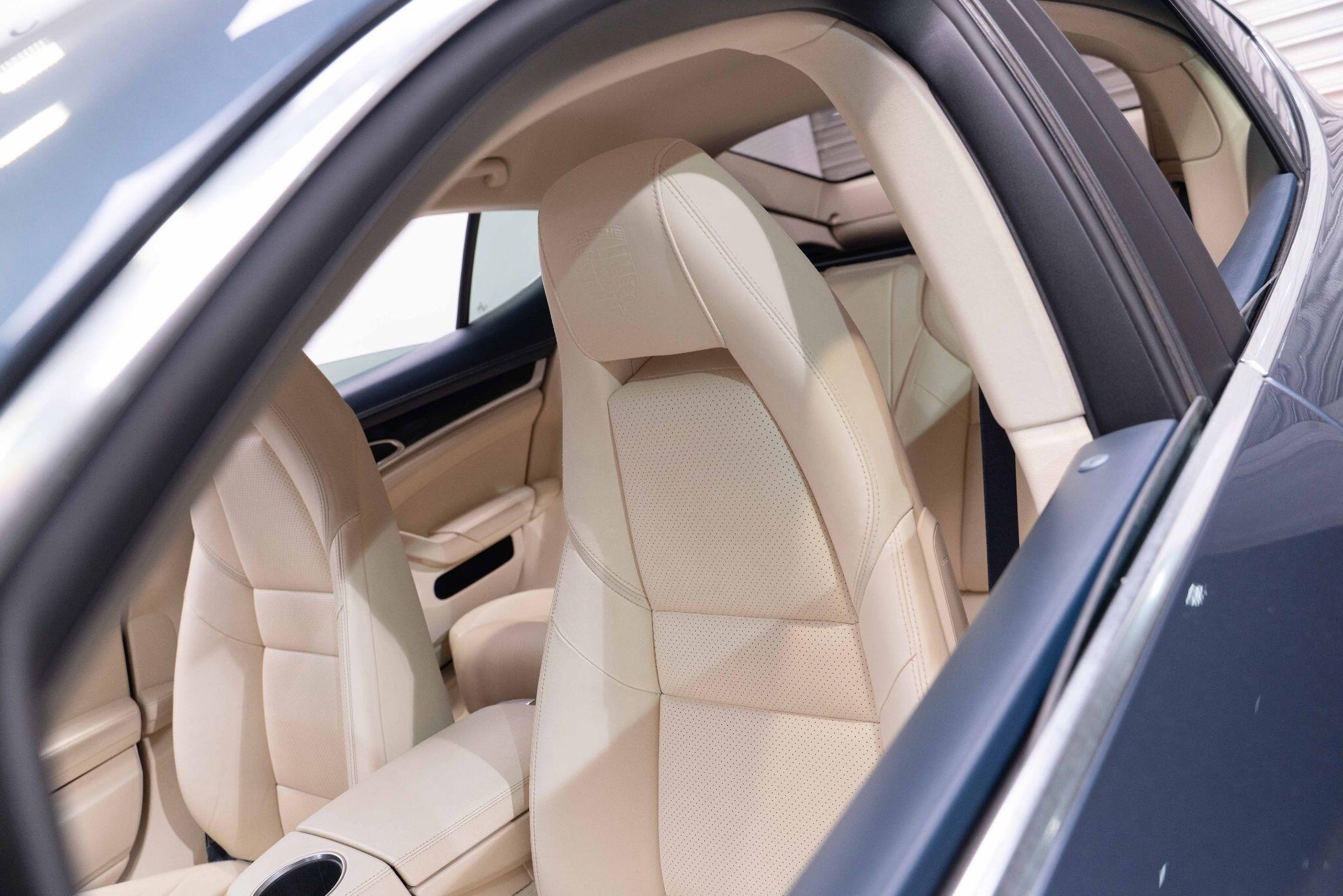 Porsche Panamera - Image 17