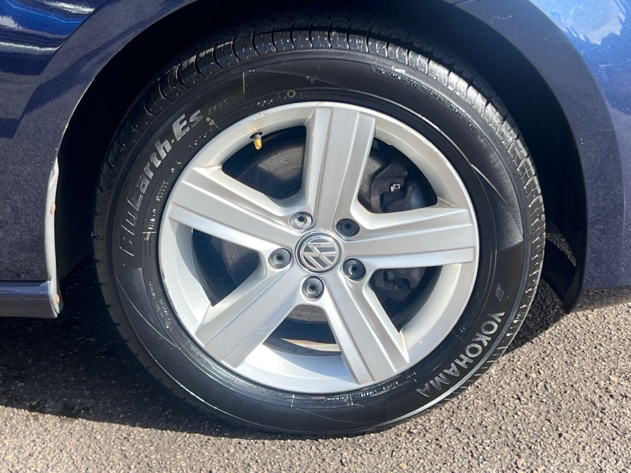 Volkswagen Golf - Image 11