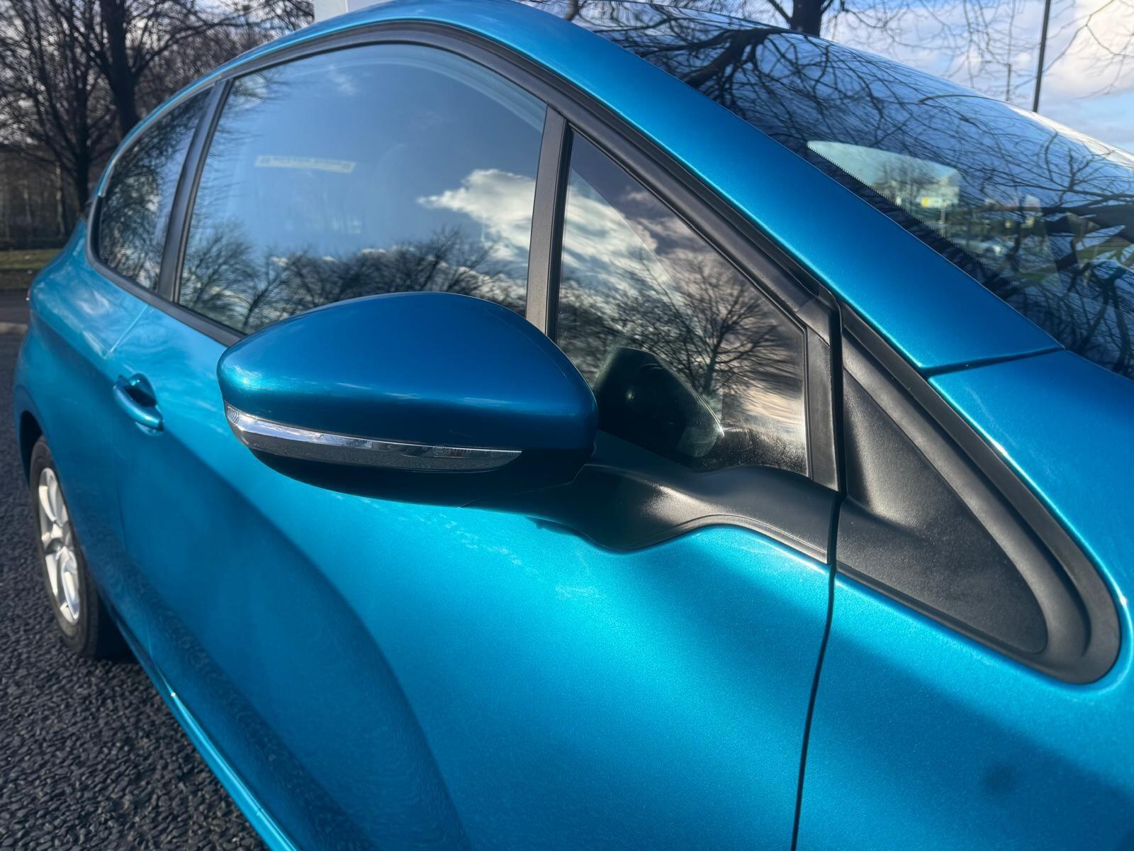 Peugeot 208 - Image 33