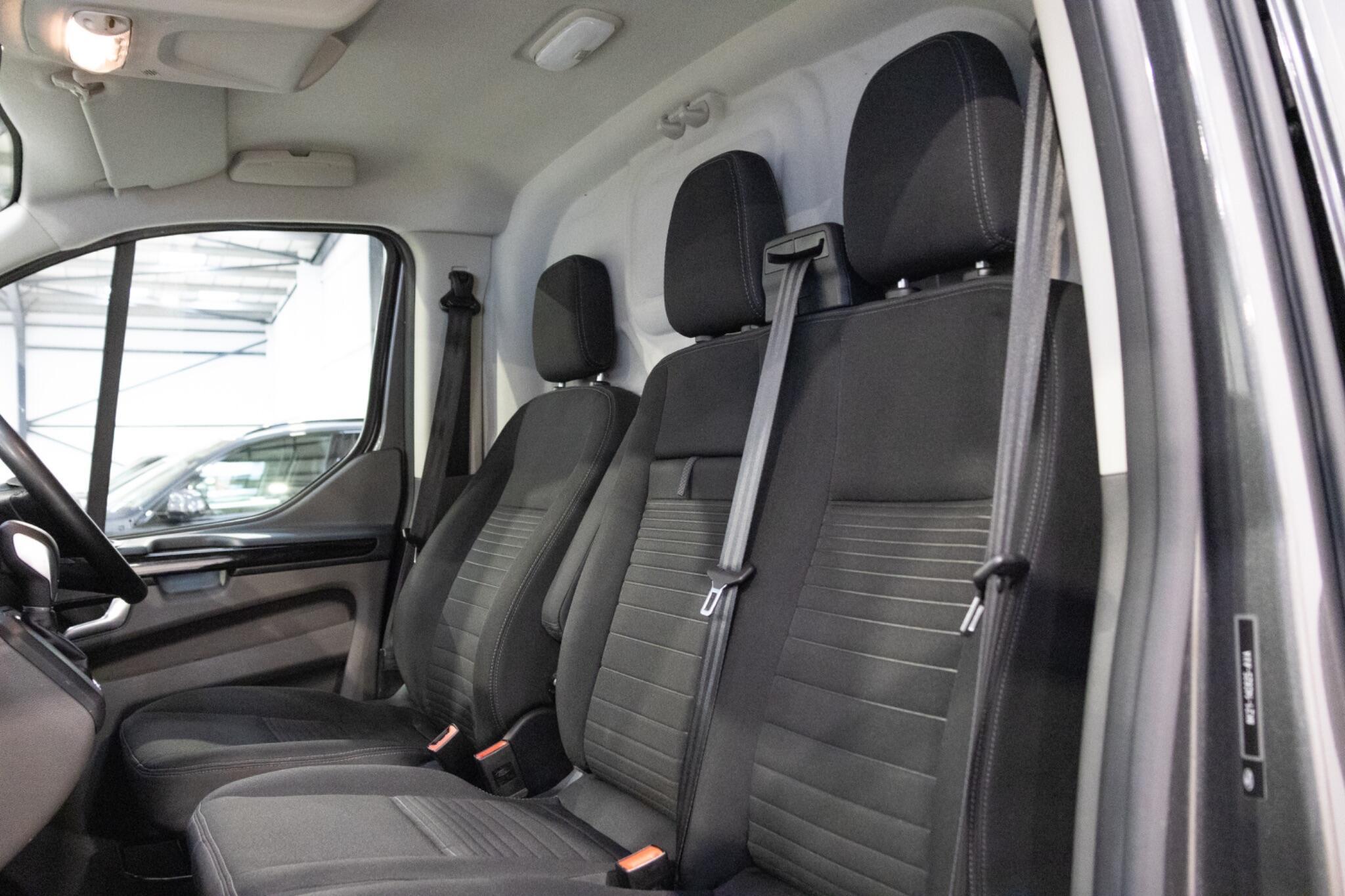 Ford Transit Custom - Image 14