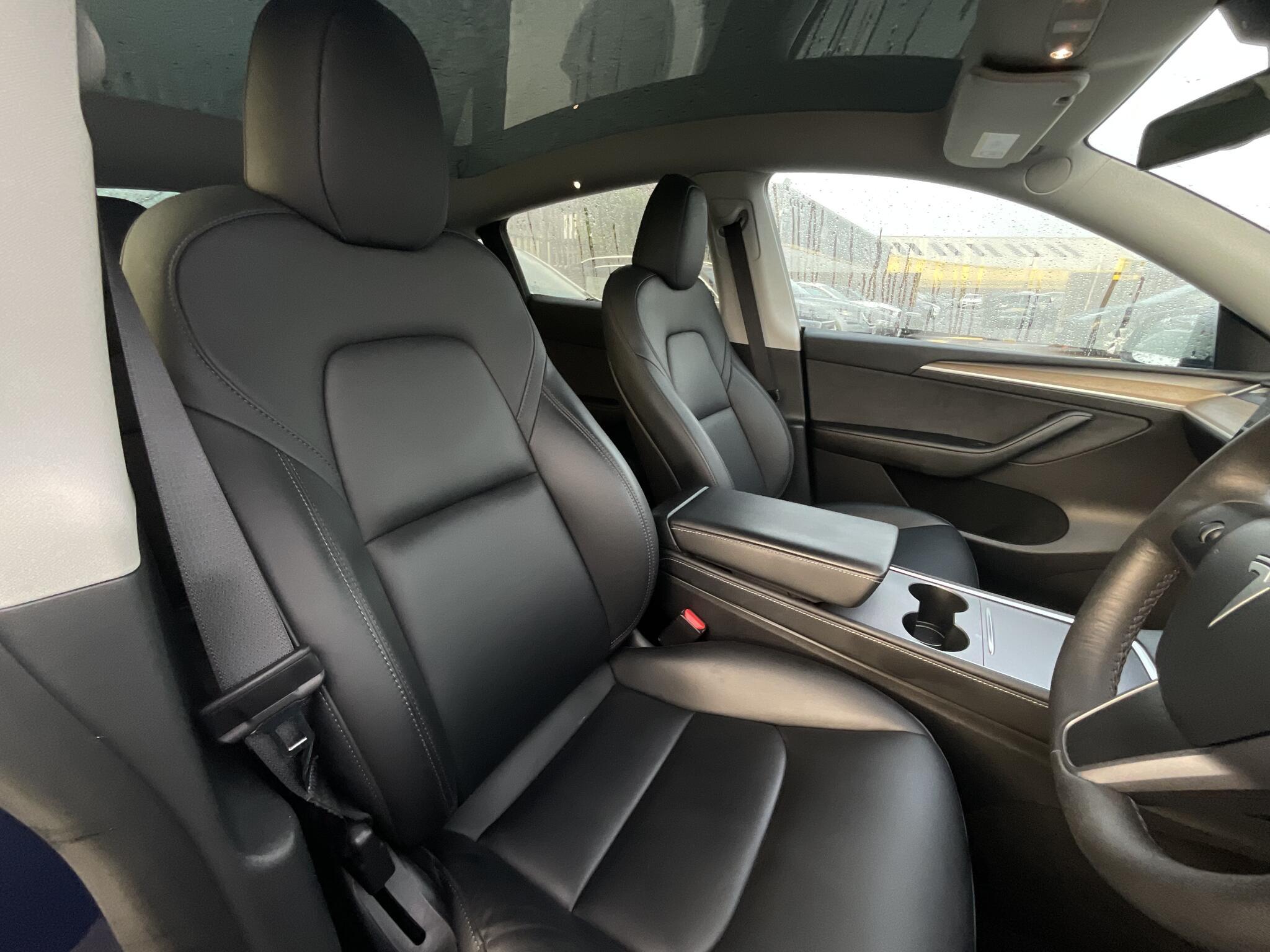 Tesla Model Y - Image 7