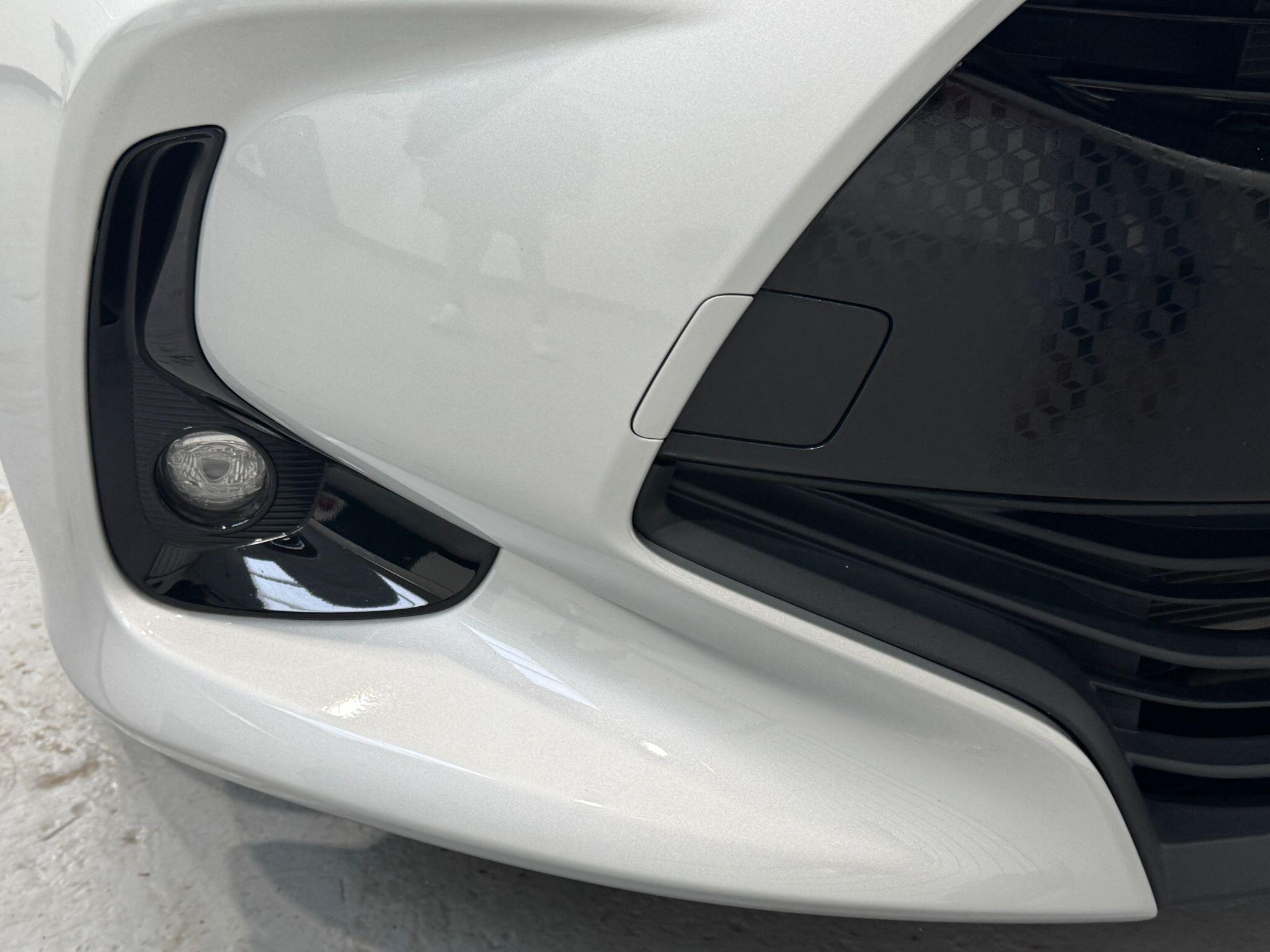 Toyota Yaris - Image 65