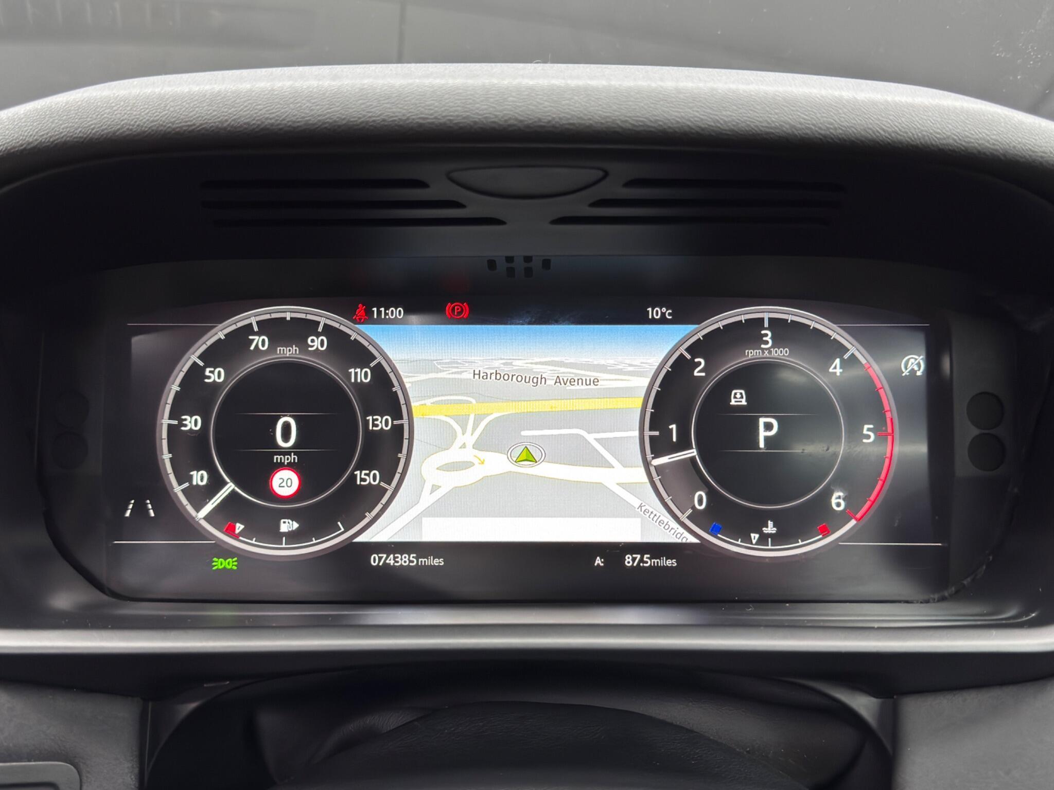 Land Rover Discovery - Image 23