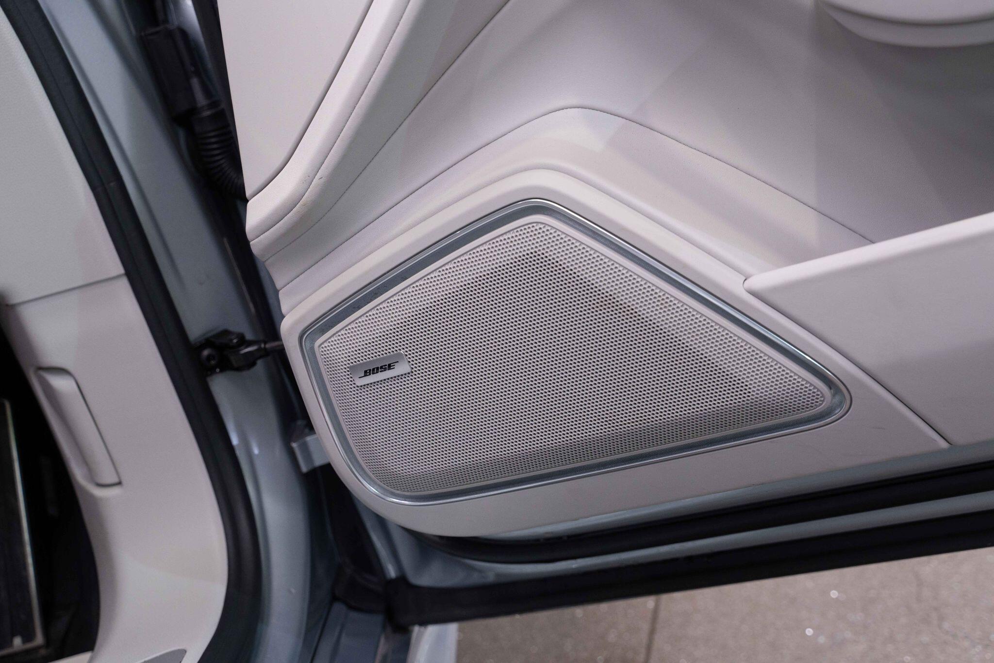 Porsche Panamera - Image 16