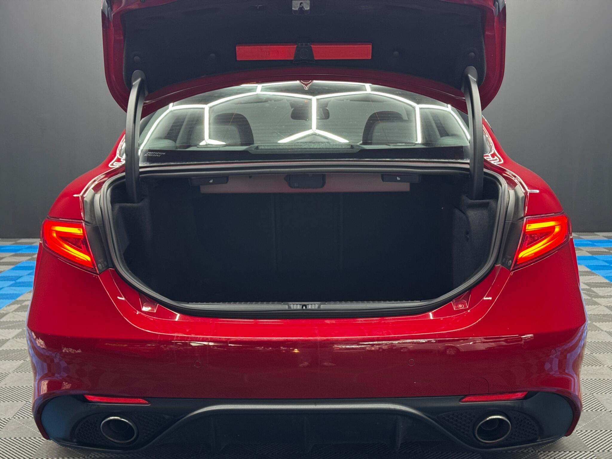 Alfa Romeo Giulia - Image 40