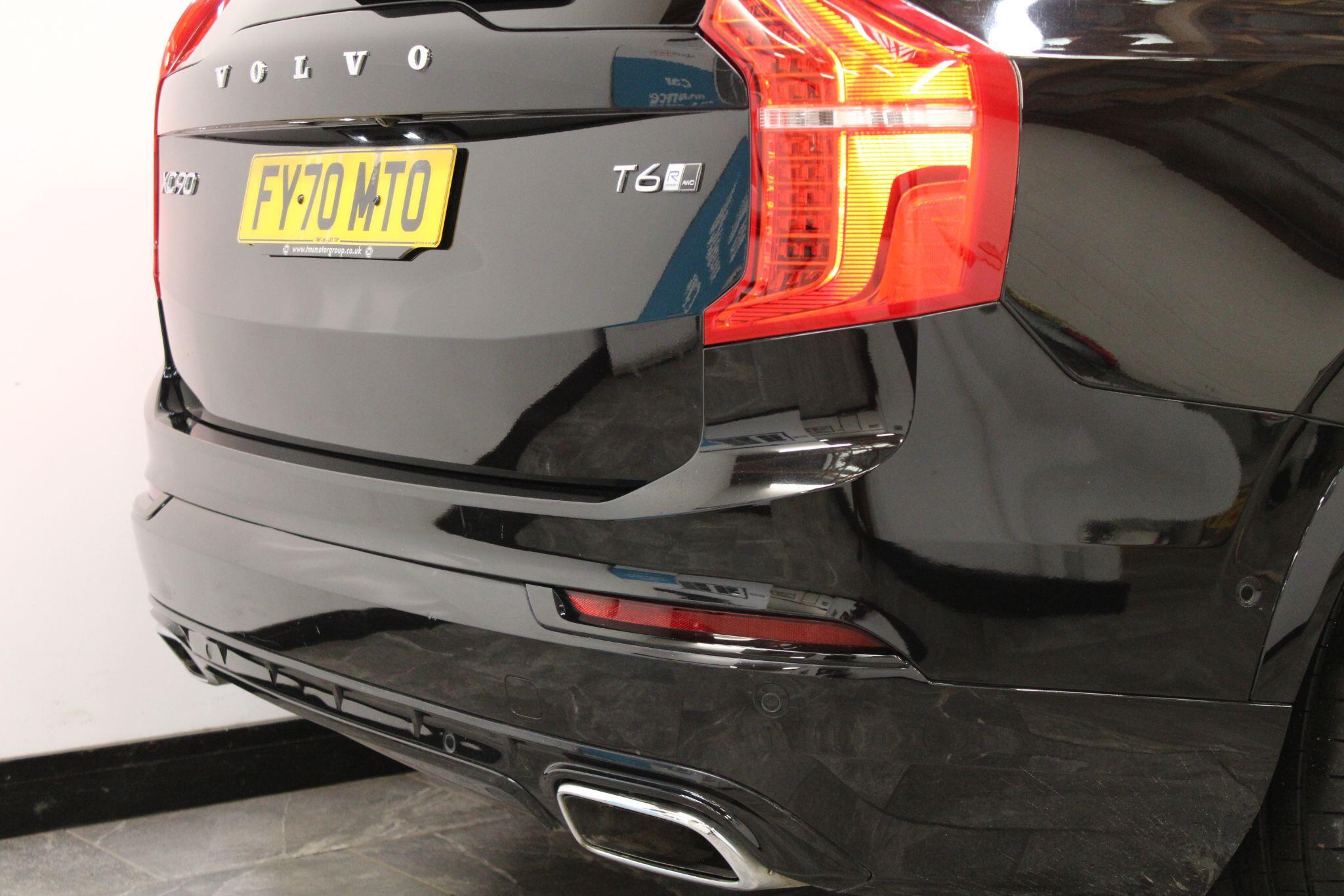 Volvo XC90 - Image 11