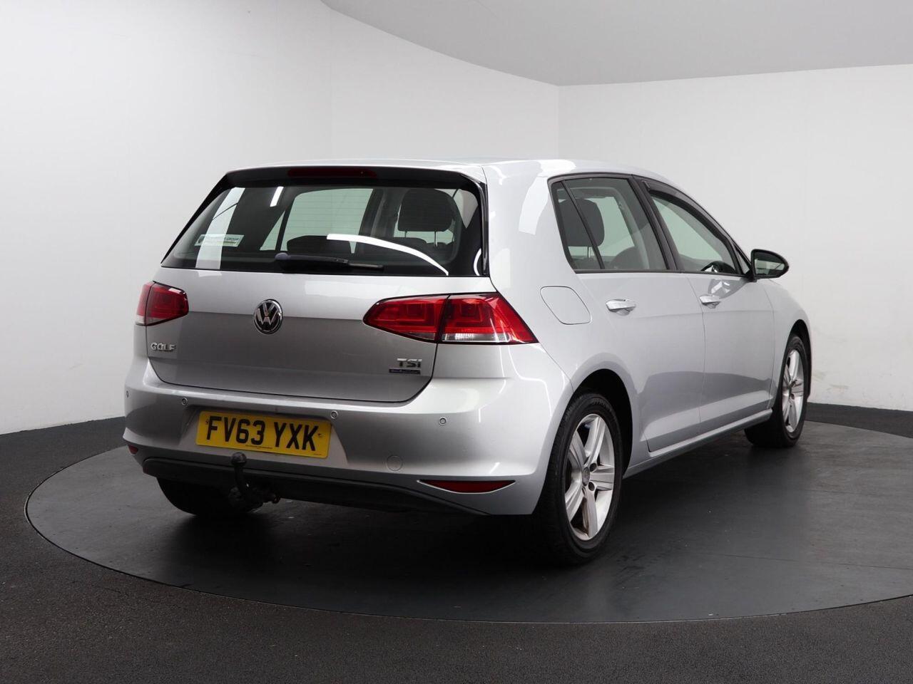 Volkswagen Golf - Image 12