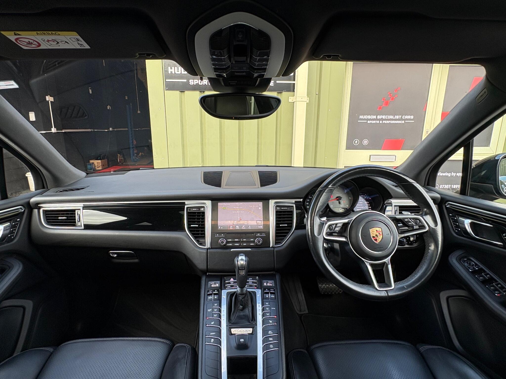 Porsche Macan - Image 17