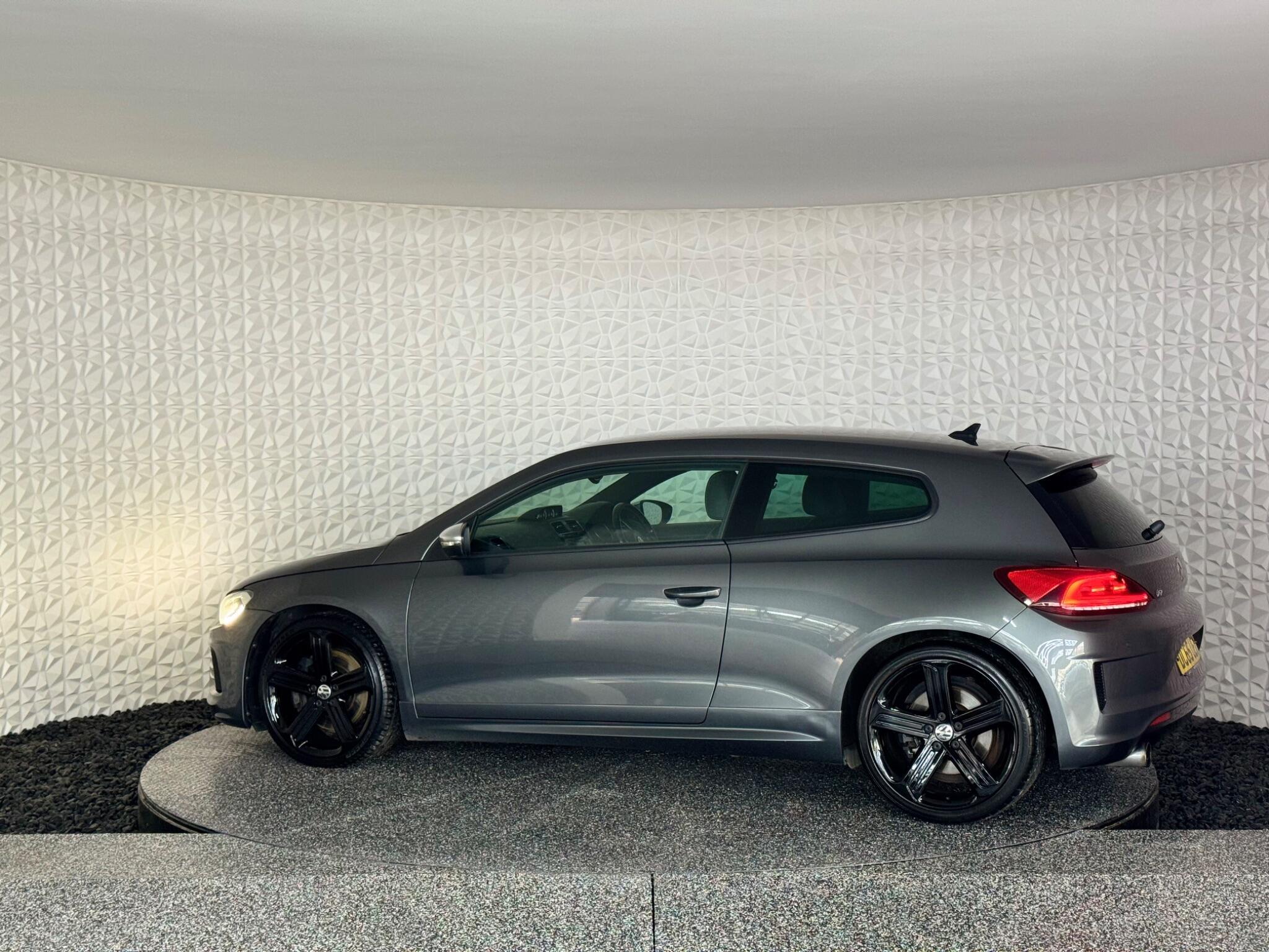 Volkswagen Scirocco - Image 18
