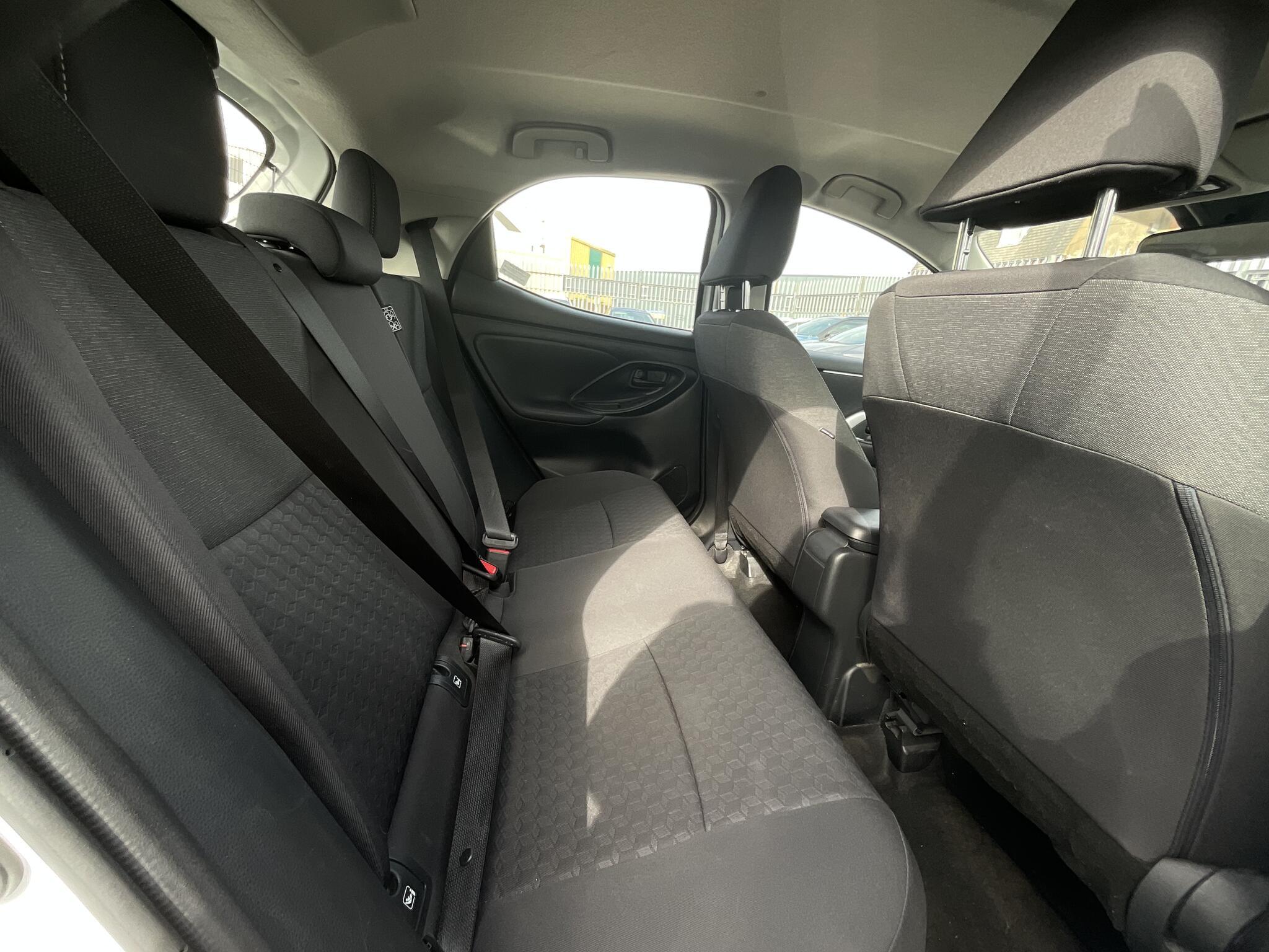Mazda Mazda 2 Hybrid - Image 12