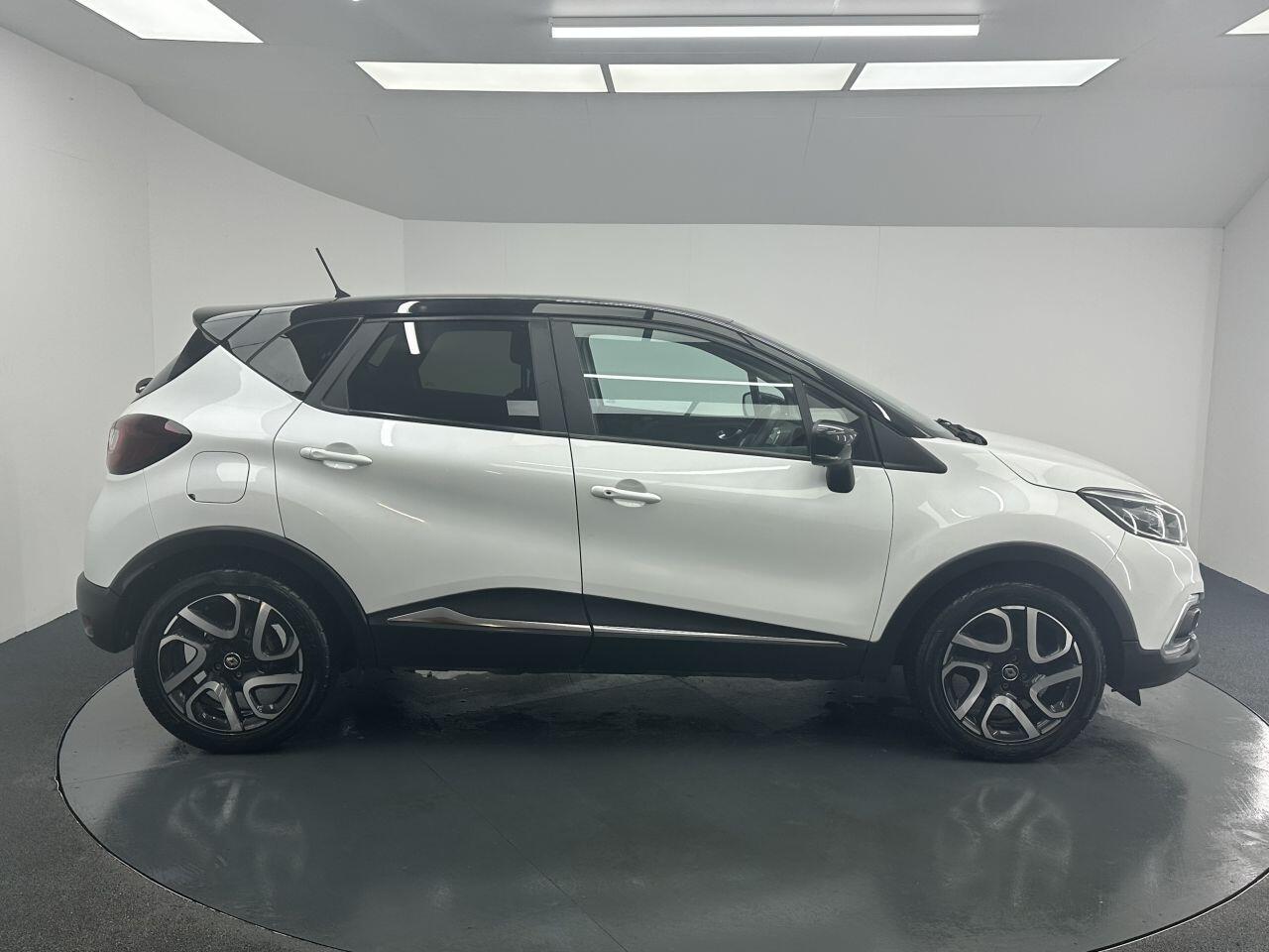 Renault Captur - Image 11