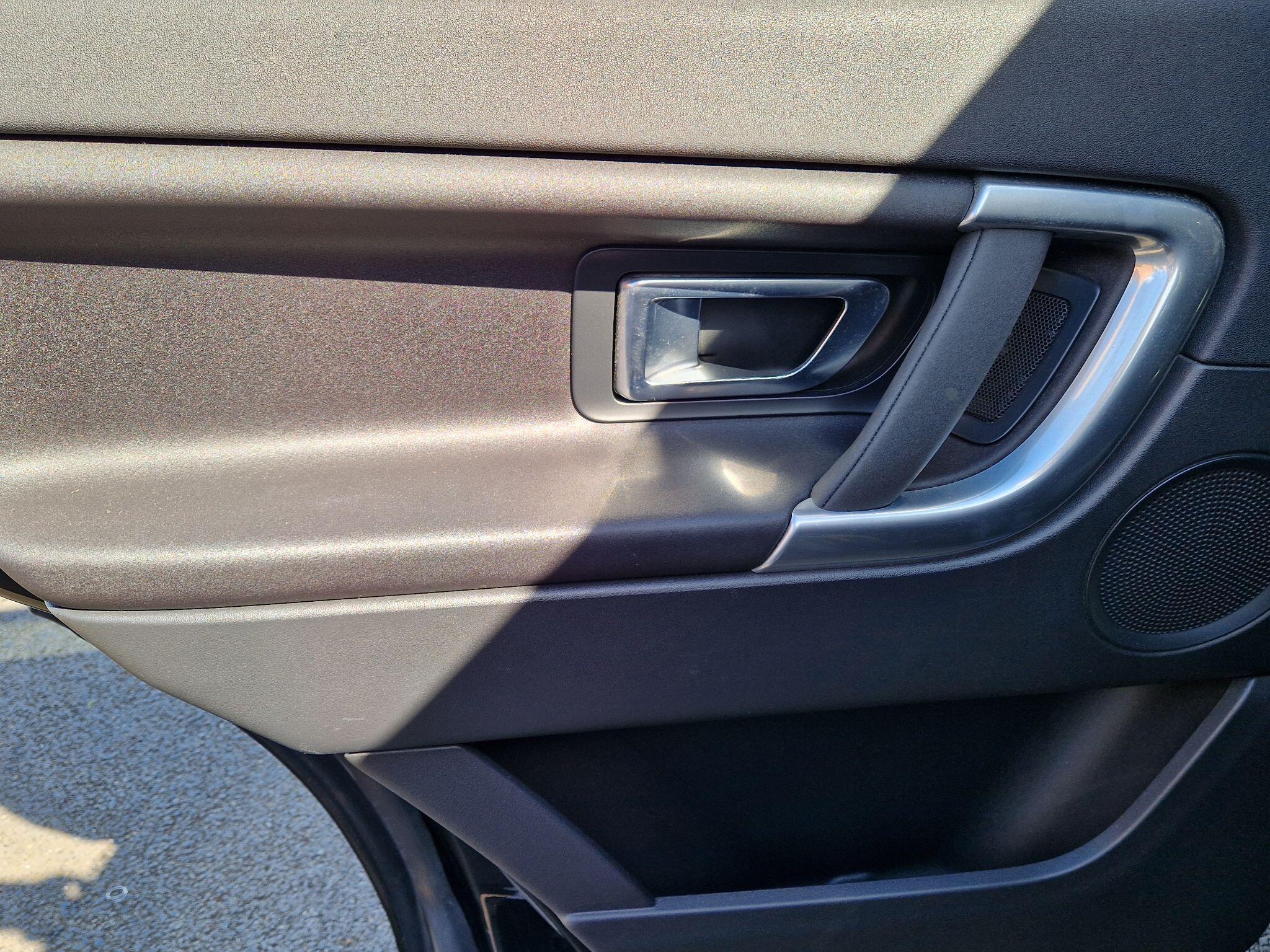 Land Rover DISCOVERY SPORT - Image 42