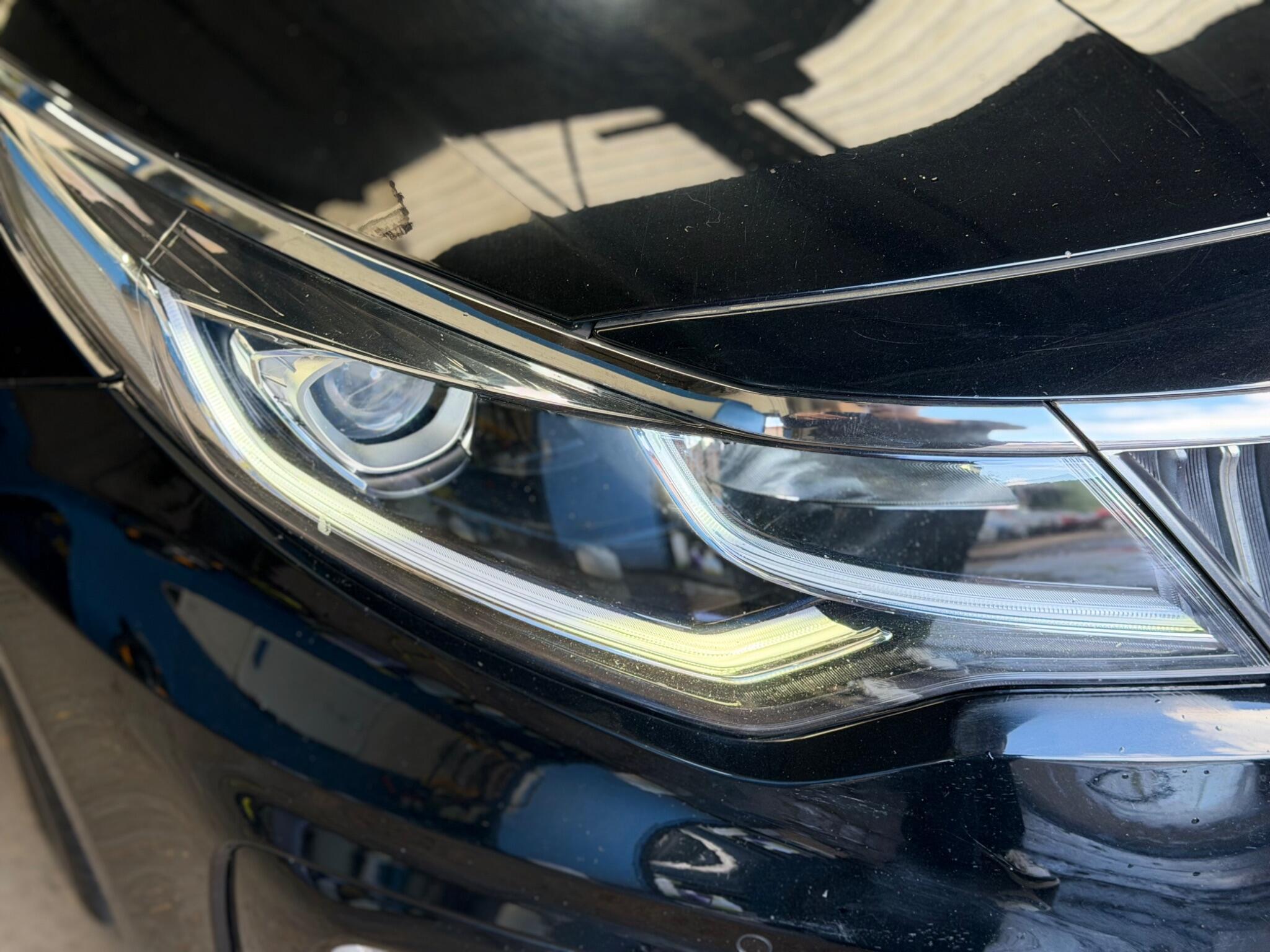 Kia Optima - Image 10