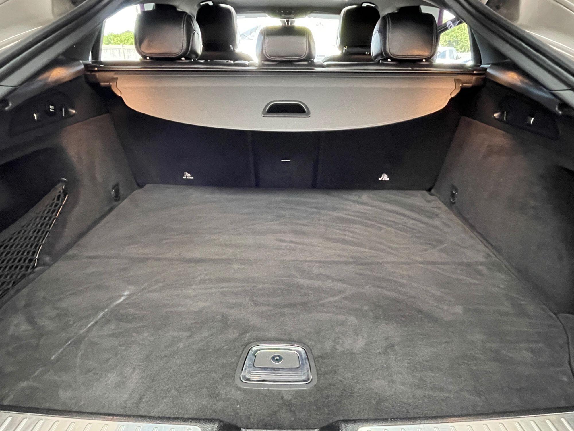 Mercedes GLC COUPE - Image 18