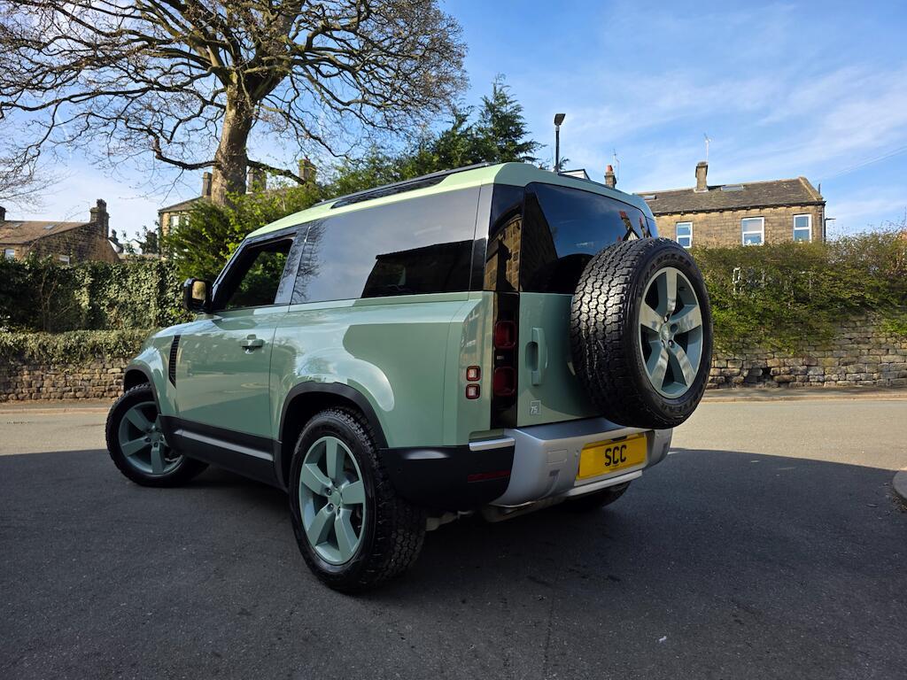 Land Rover Defender 90 - Image 11