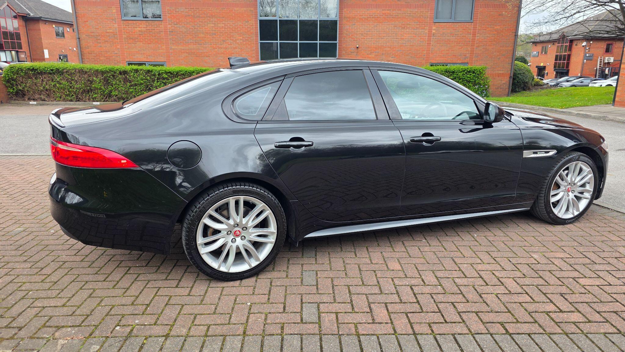 Jaguar XF - Image 12
