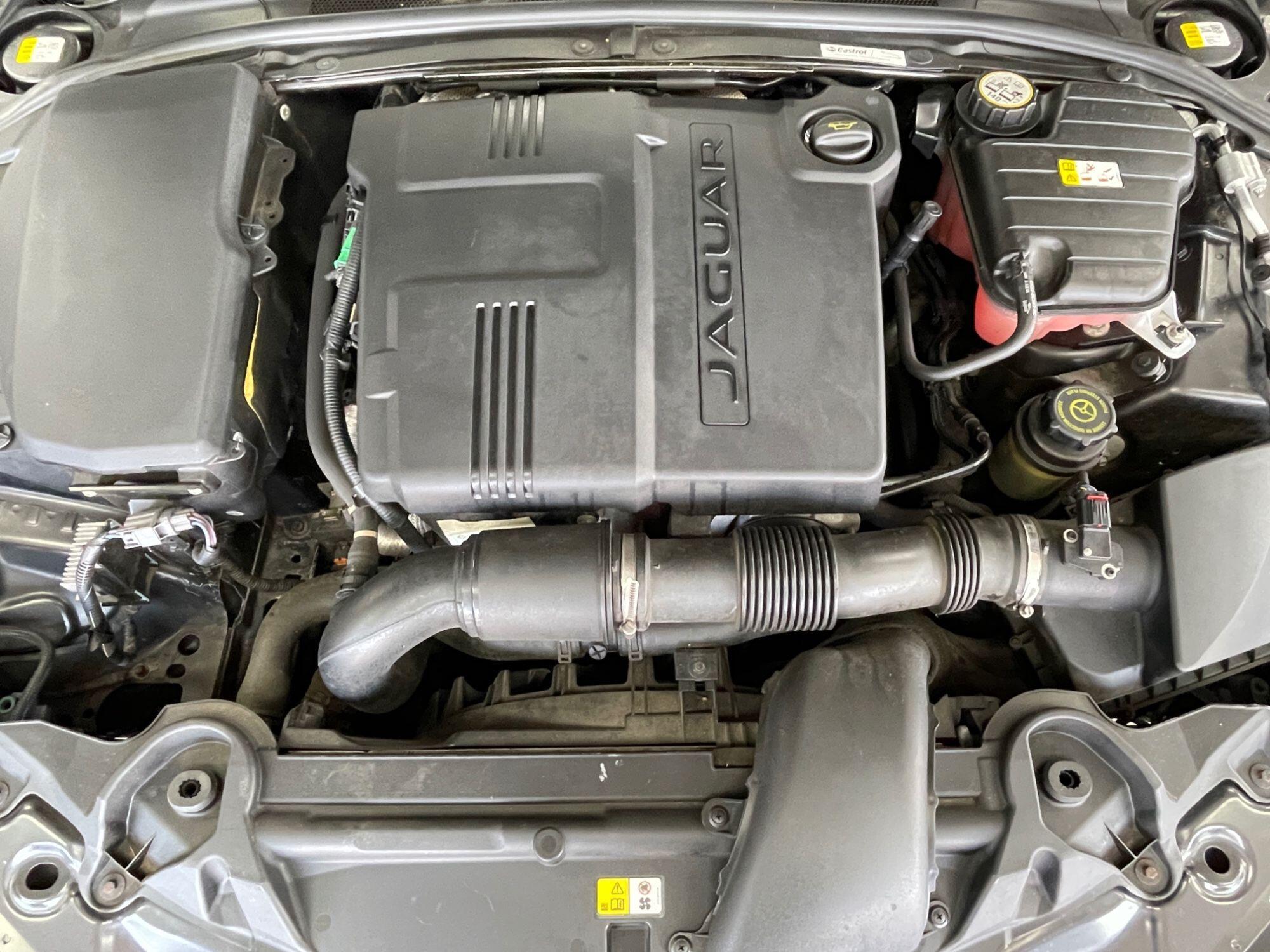 Jaguar XF - Image 20