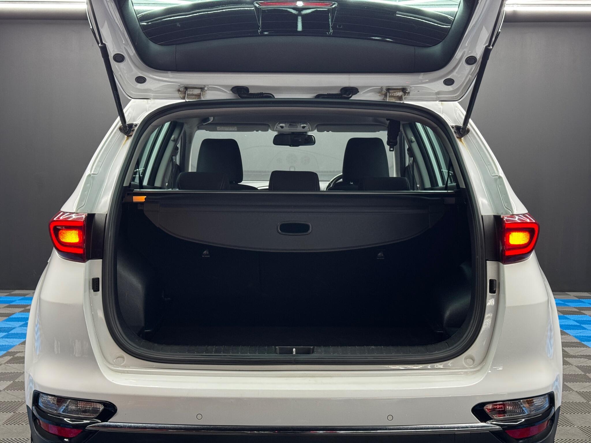 Kia Sportage - Image 35