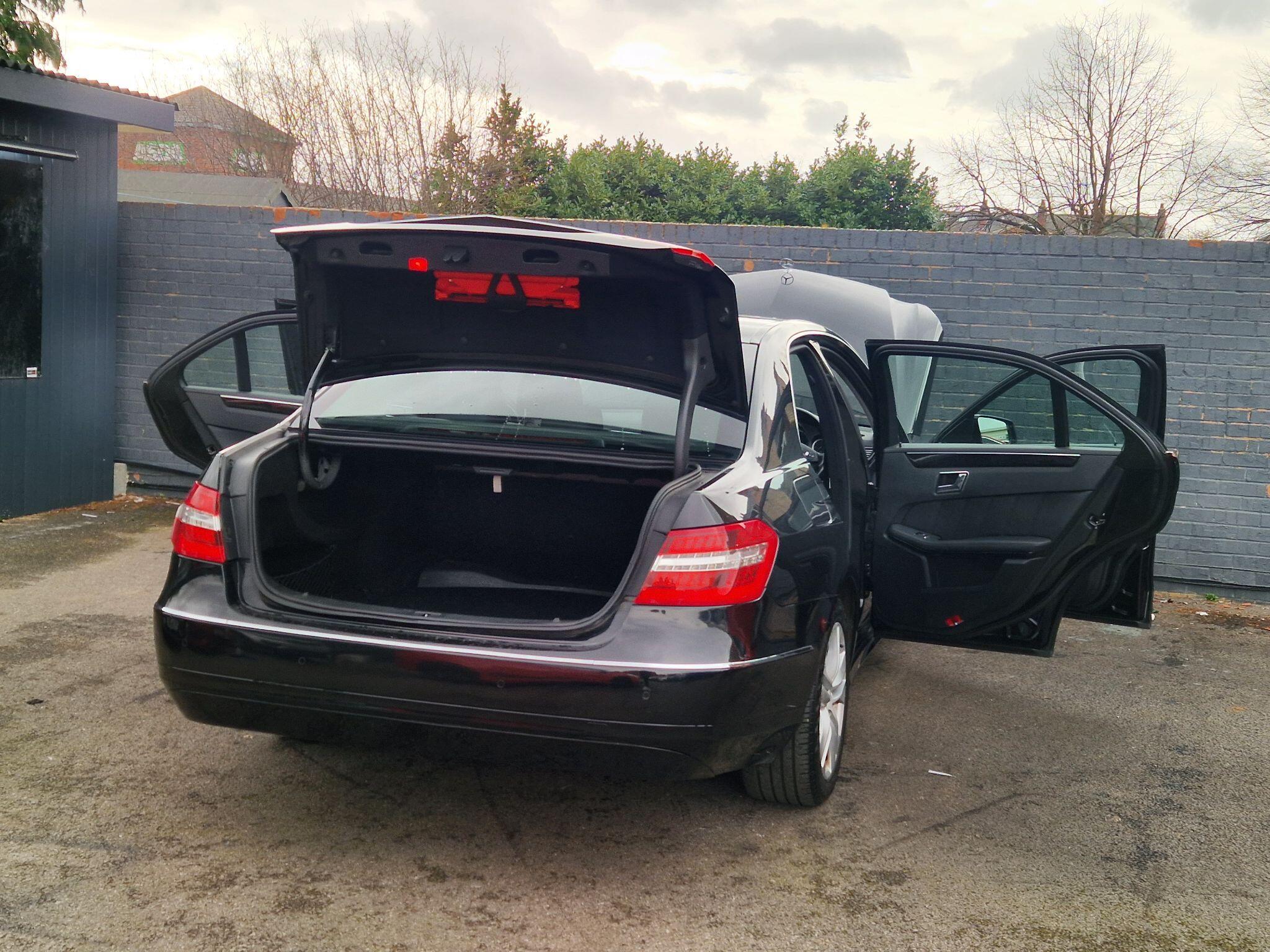 Mercedes E Class - Image 12