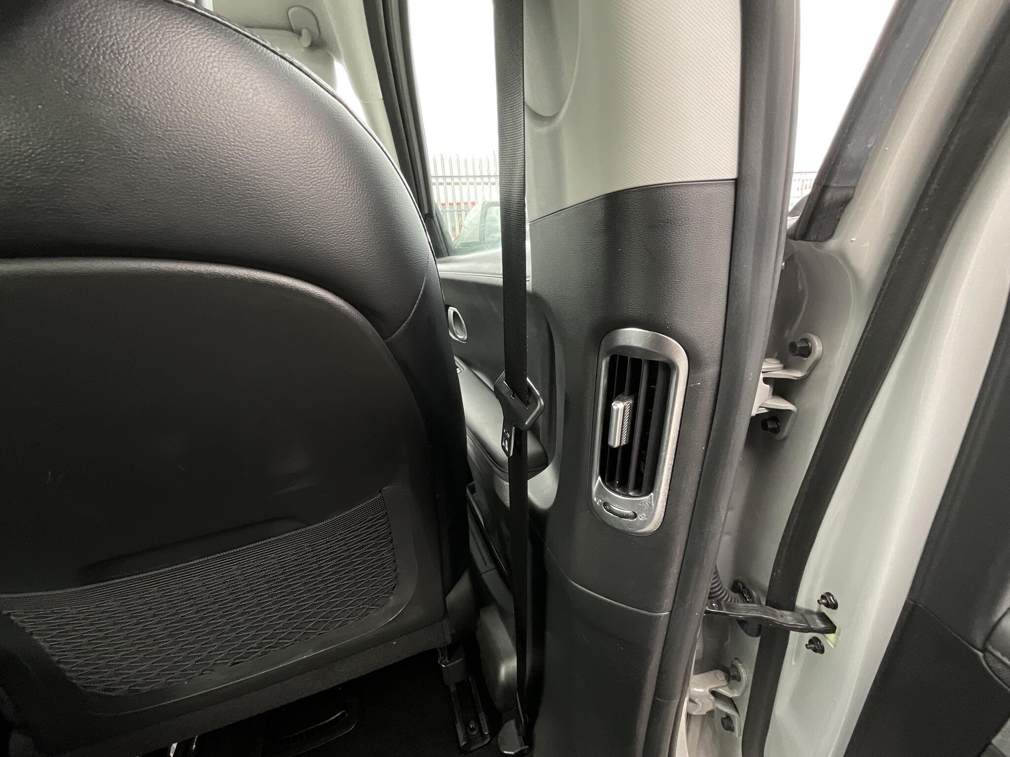 Hyundai Ioniq 5 - Image 14