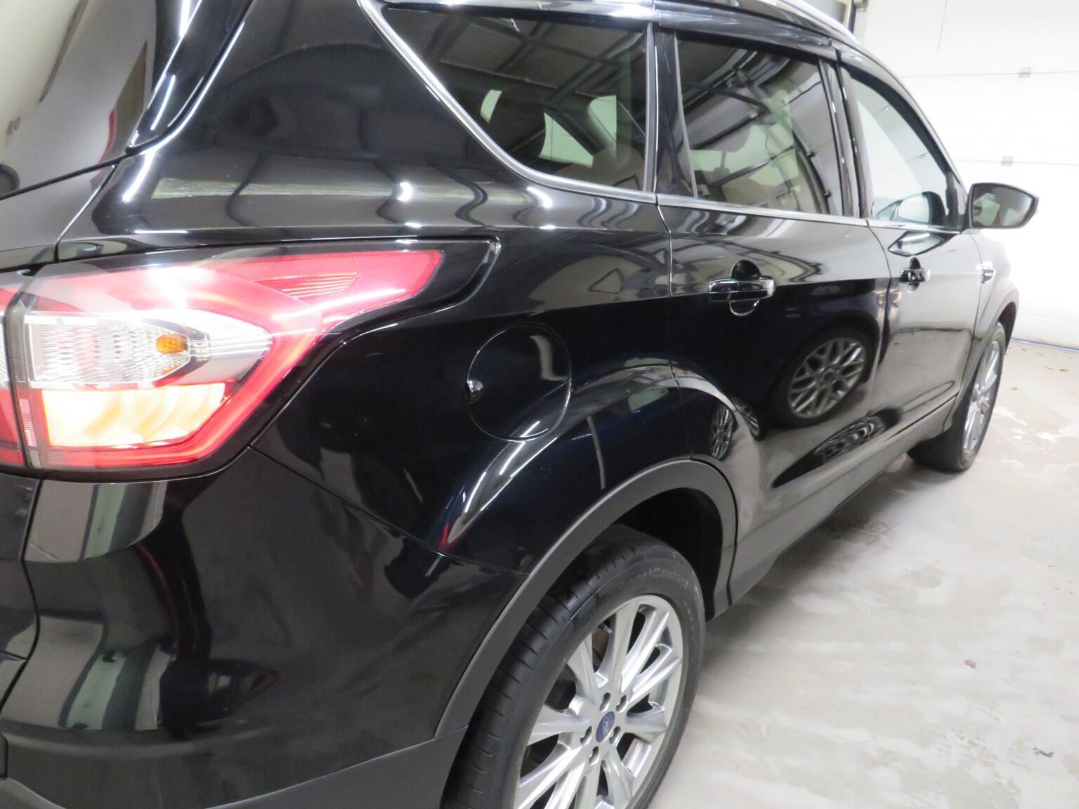 Ford Kuga - Image 14