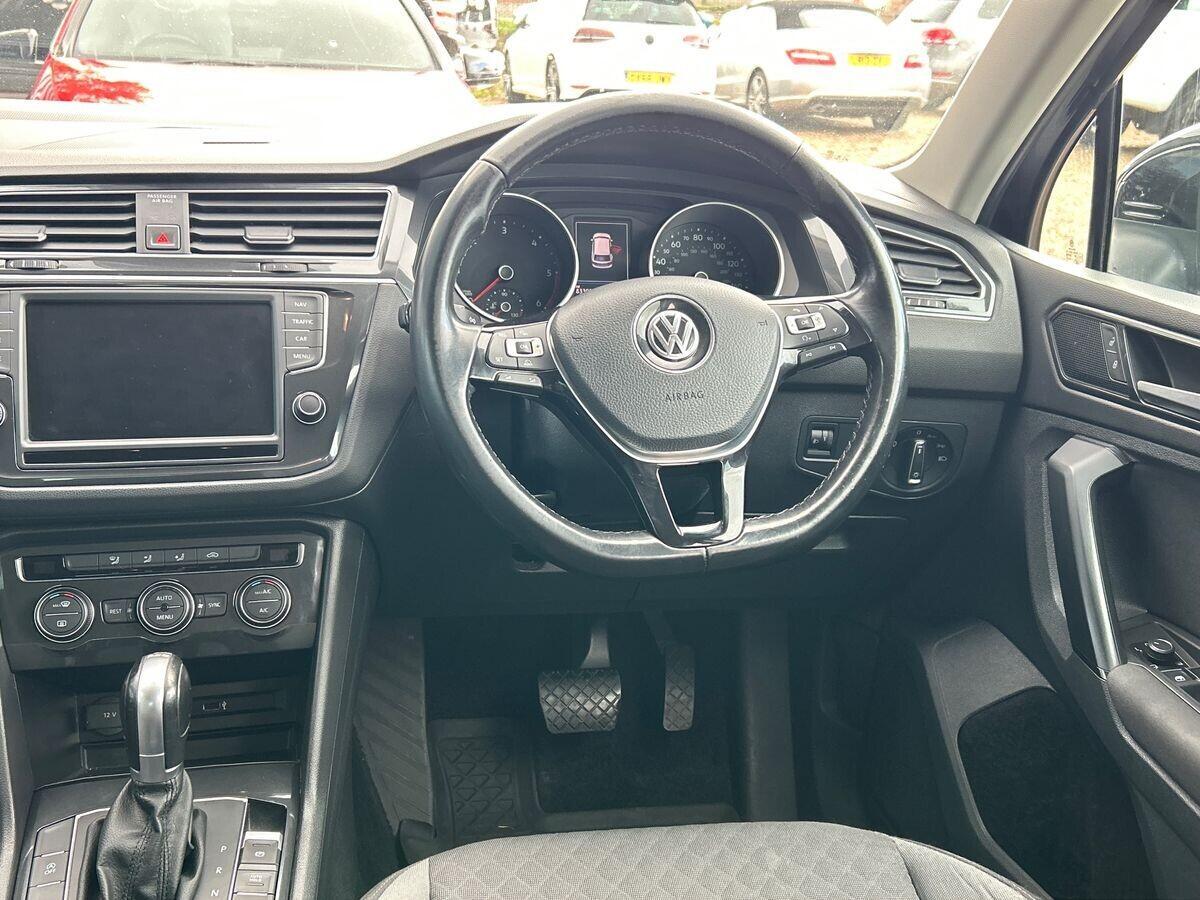 Volkswagen Tiguan - Image 21