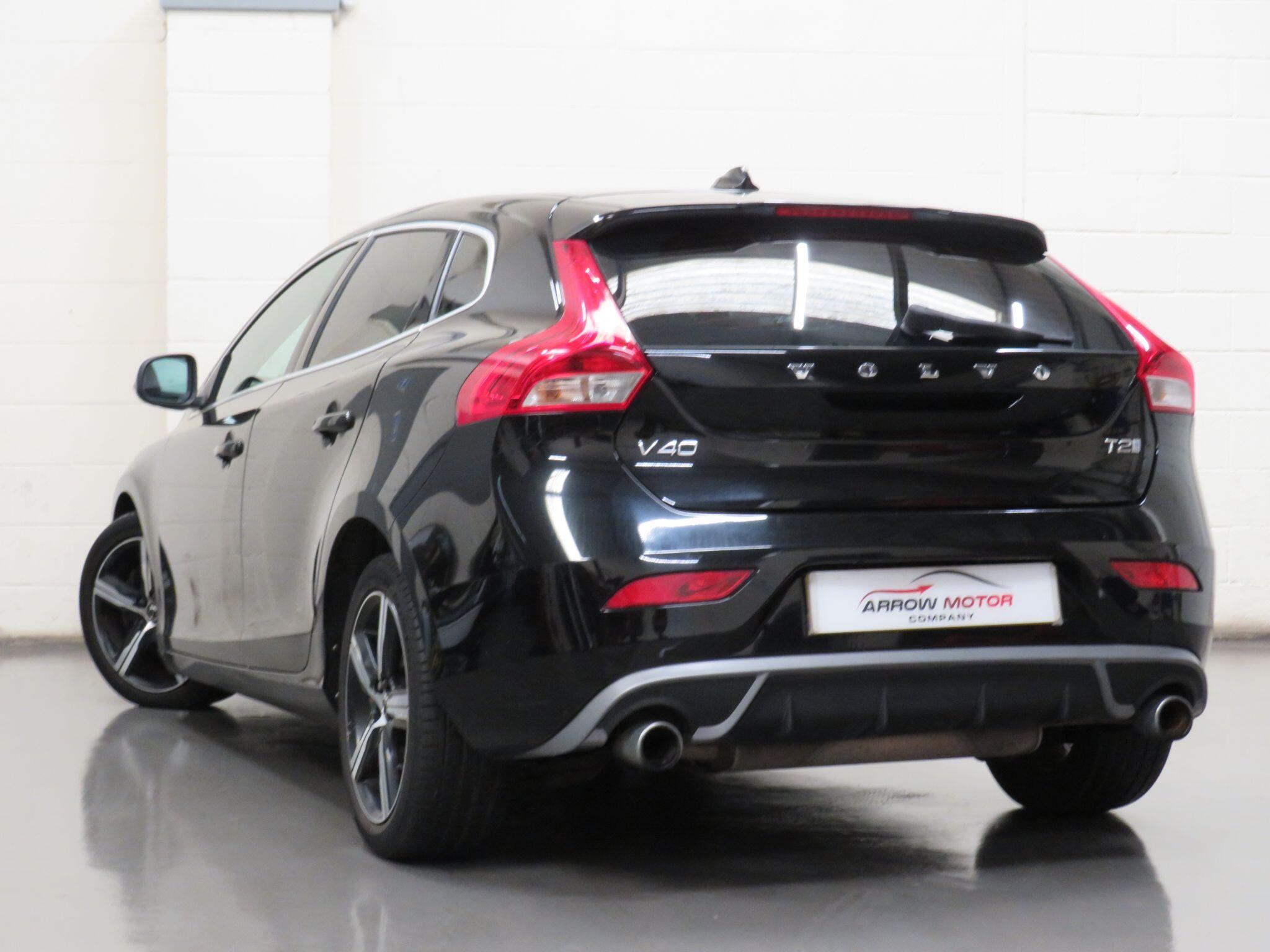Volvo V40 - Image 6