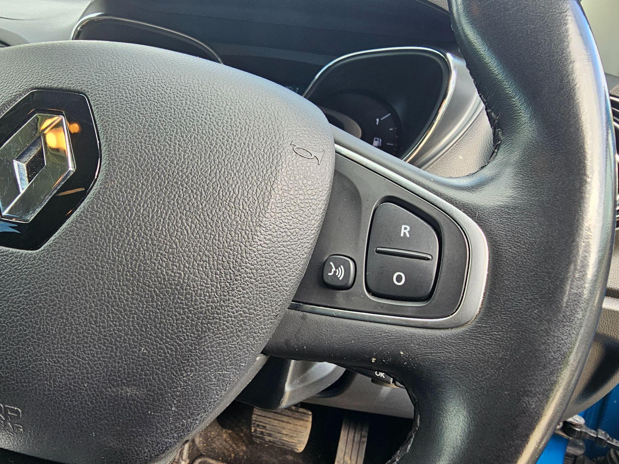 Renault Captur - Image 24