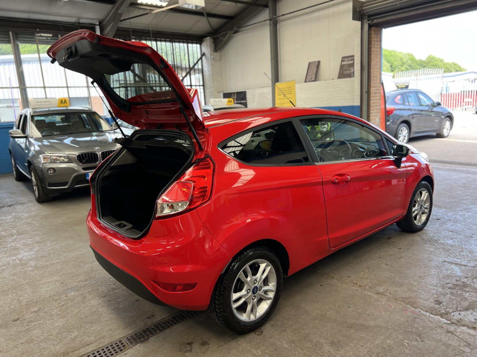 Ford Fiesta - Image 16