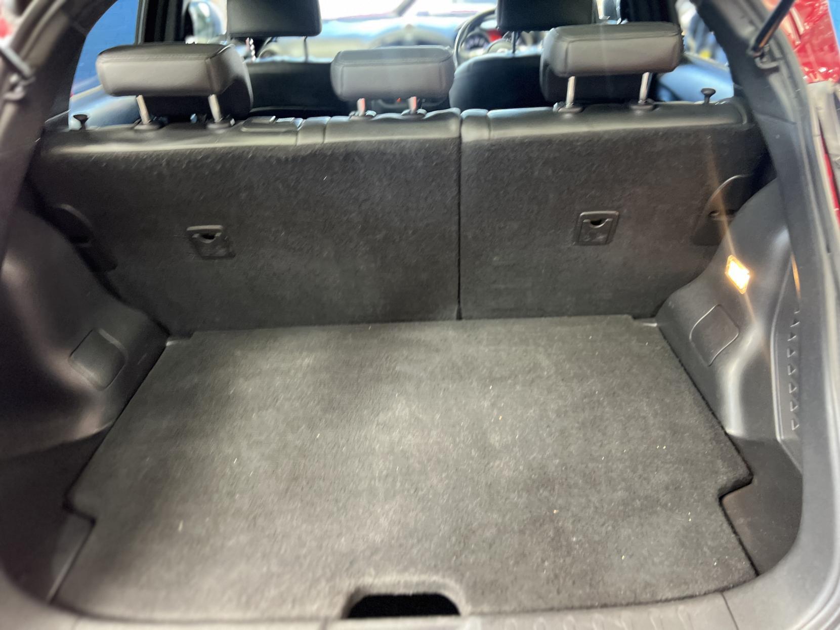 Nissan Juke - Image 17