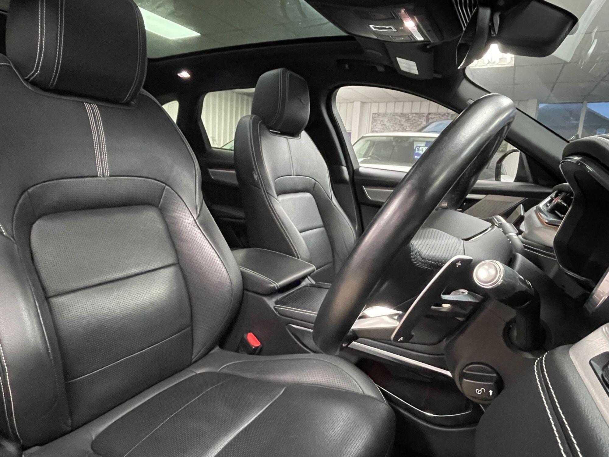 Jaguar F-Pace - Image 25